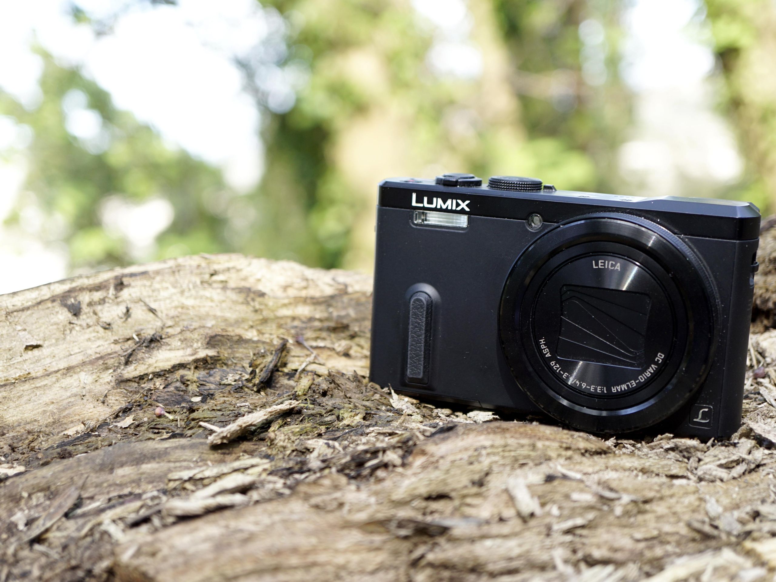 デジタルカメラ Panasonic LUMIX DMC-TZ60 2d56c5ddf542e2ddb2799f9ac4e56c