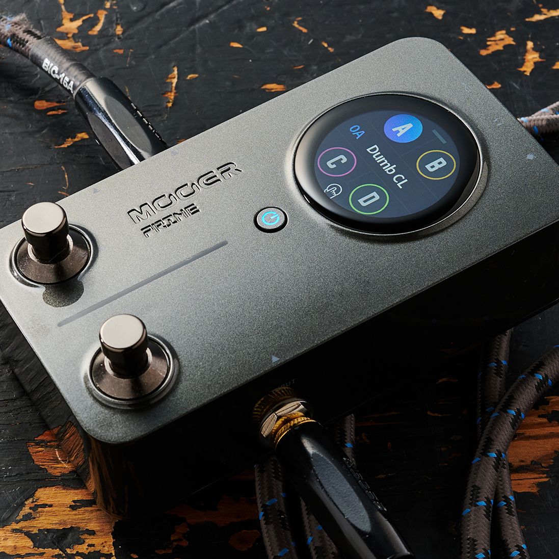 An unholy amount of features in a standard-sized compact pedal