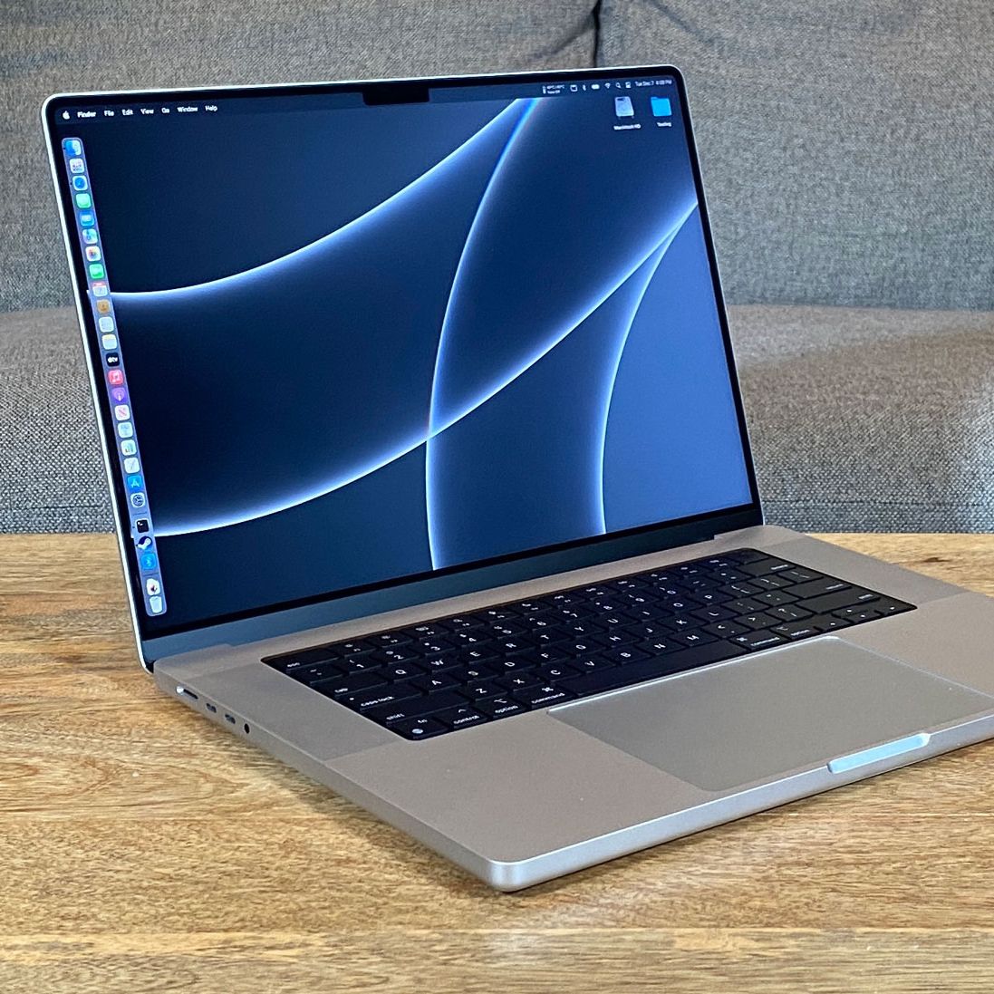 MacBook本体 Apple Macbook Pro 2021 - 16.inch | M1Max Apple MacBook Pro 2021 M1 Pro & M1 Max 14