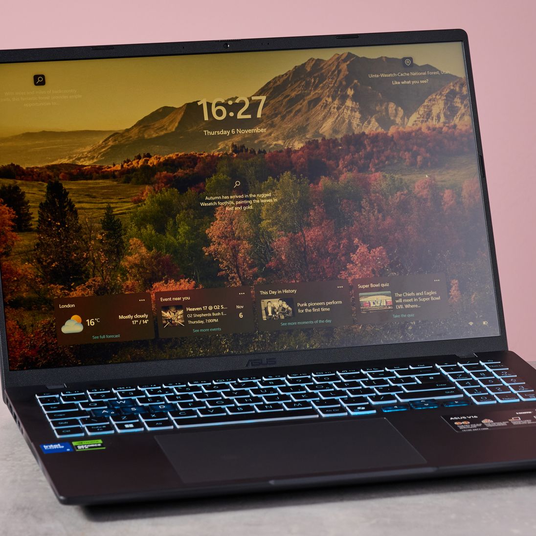 Asus V16 review: a large gaming laptop you can actually carry