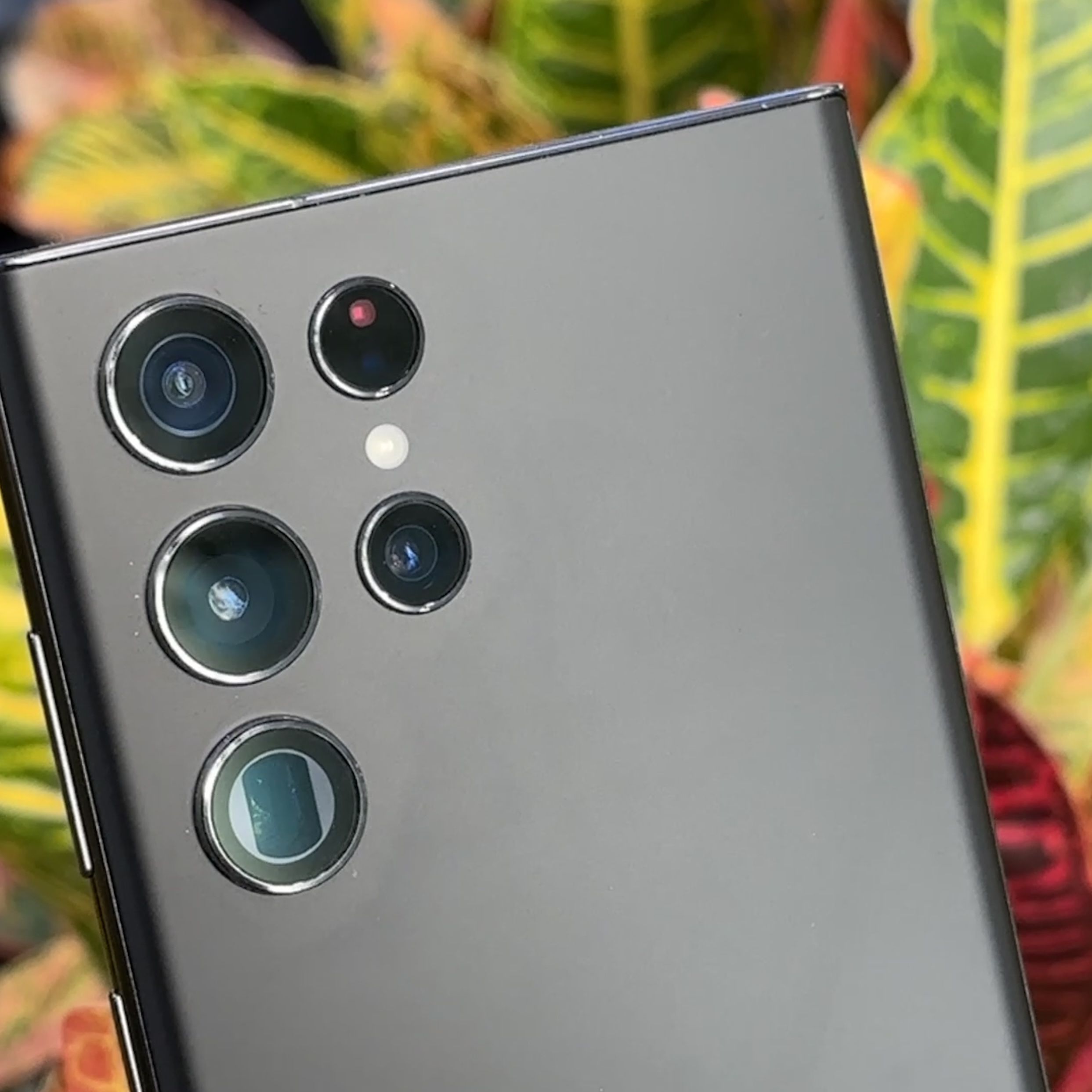 First Samsung Galaxy S23 Ultra promo videos tease 200MP camera and