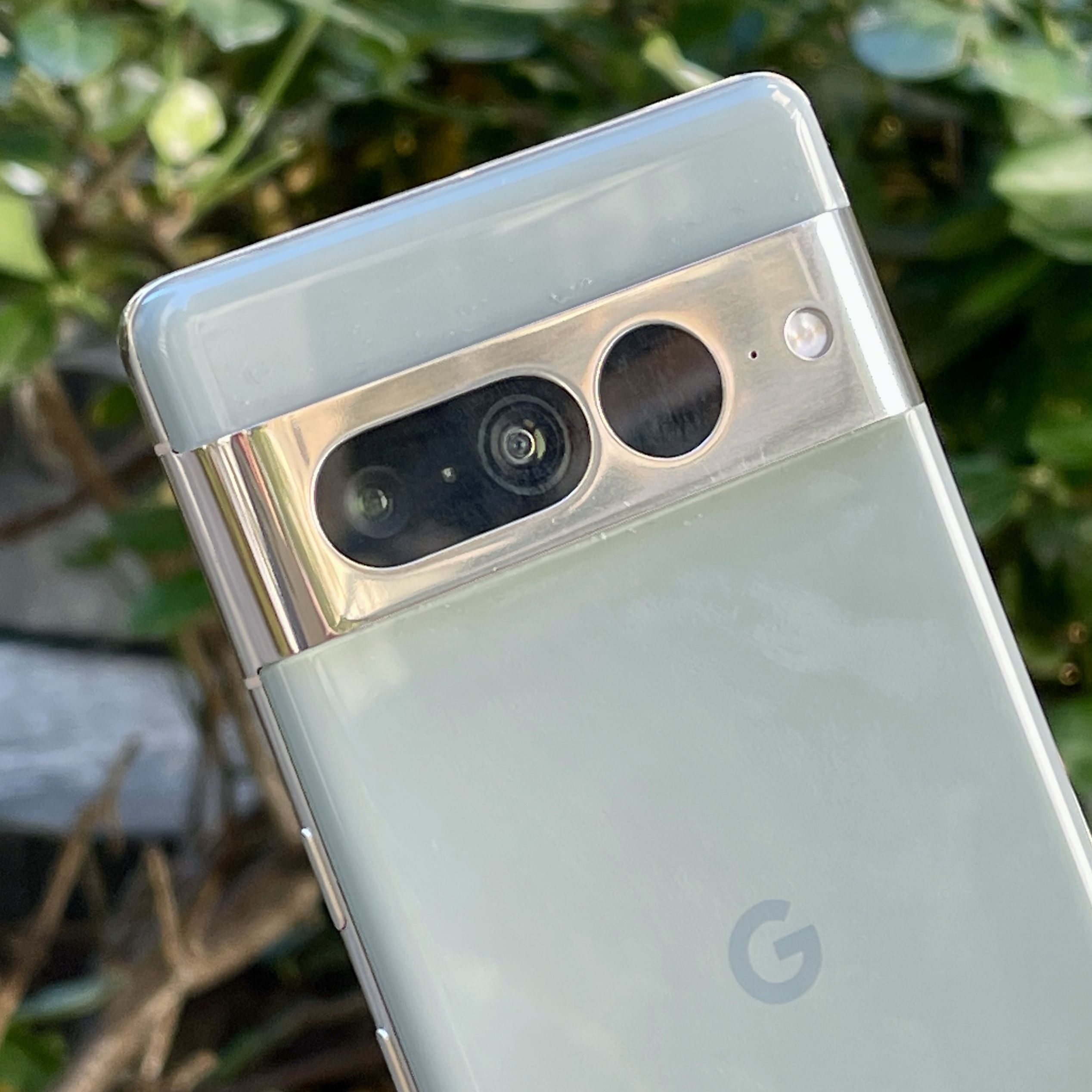 Google Pixel 7 and 7 Pro defect causing broken rear camera