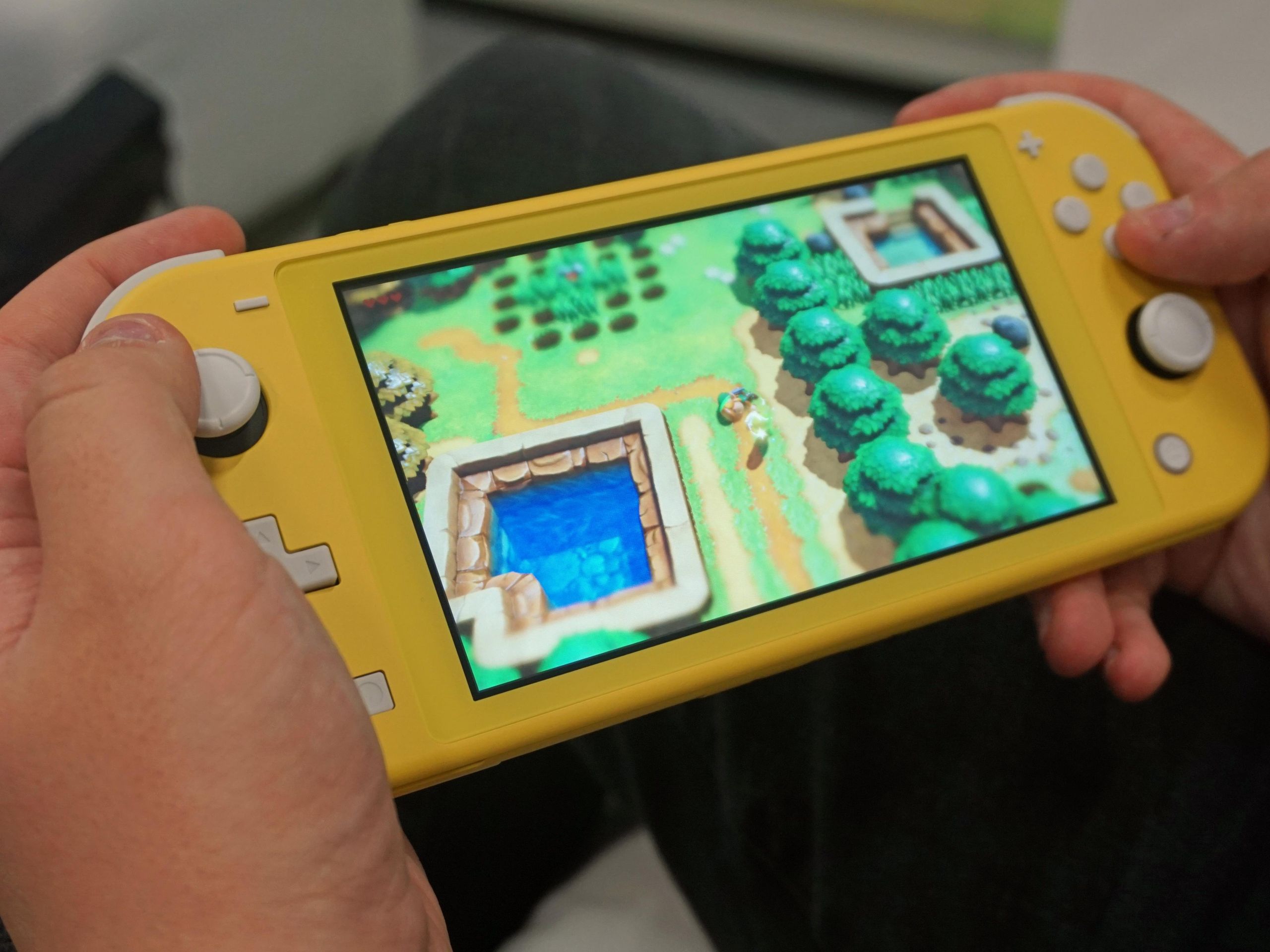 Nintendo Switch Lite v2 already in the works, according to FCC