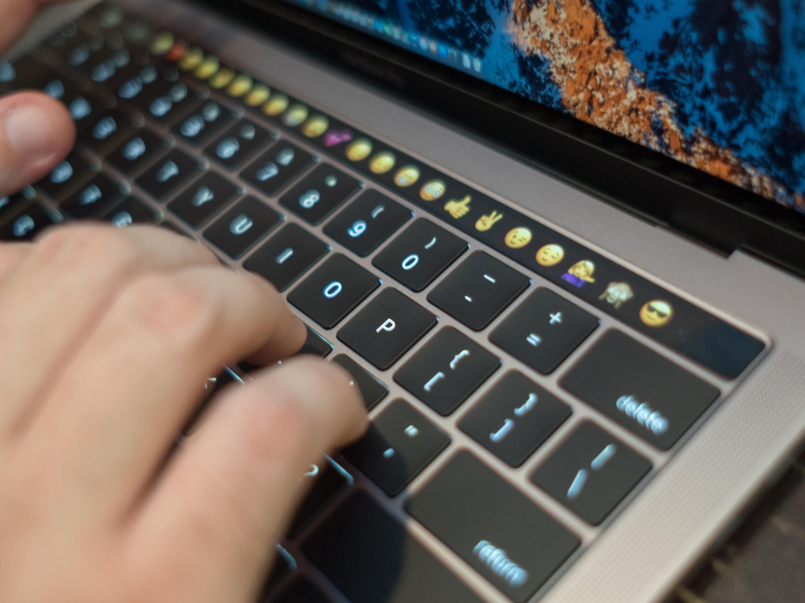 New MacBook Air and 13-inch MacBook Pro use same improved keyboard 