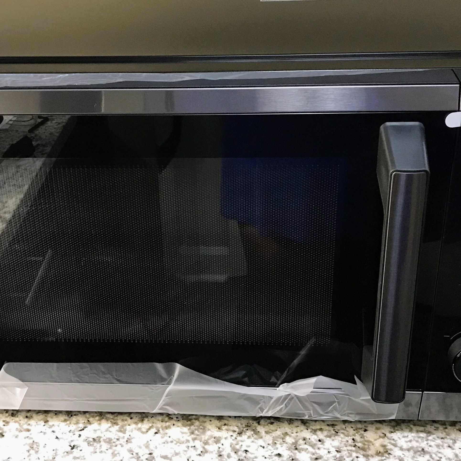 Toshiba ‎ML2-TC10SAIT 1.1 Cu. Ft. Compact Microwave review | Top