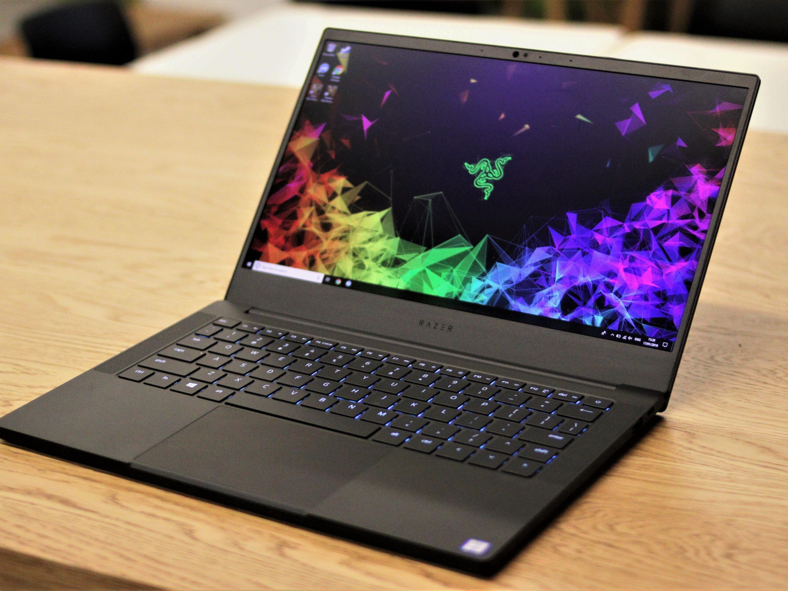 Razer Blade Stealth13　2018モデル　タッチスクリーン Razer Blade Stealth (2018) review: Near-perfection has its price