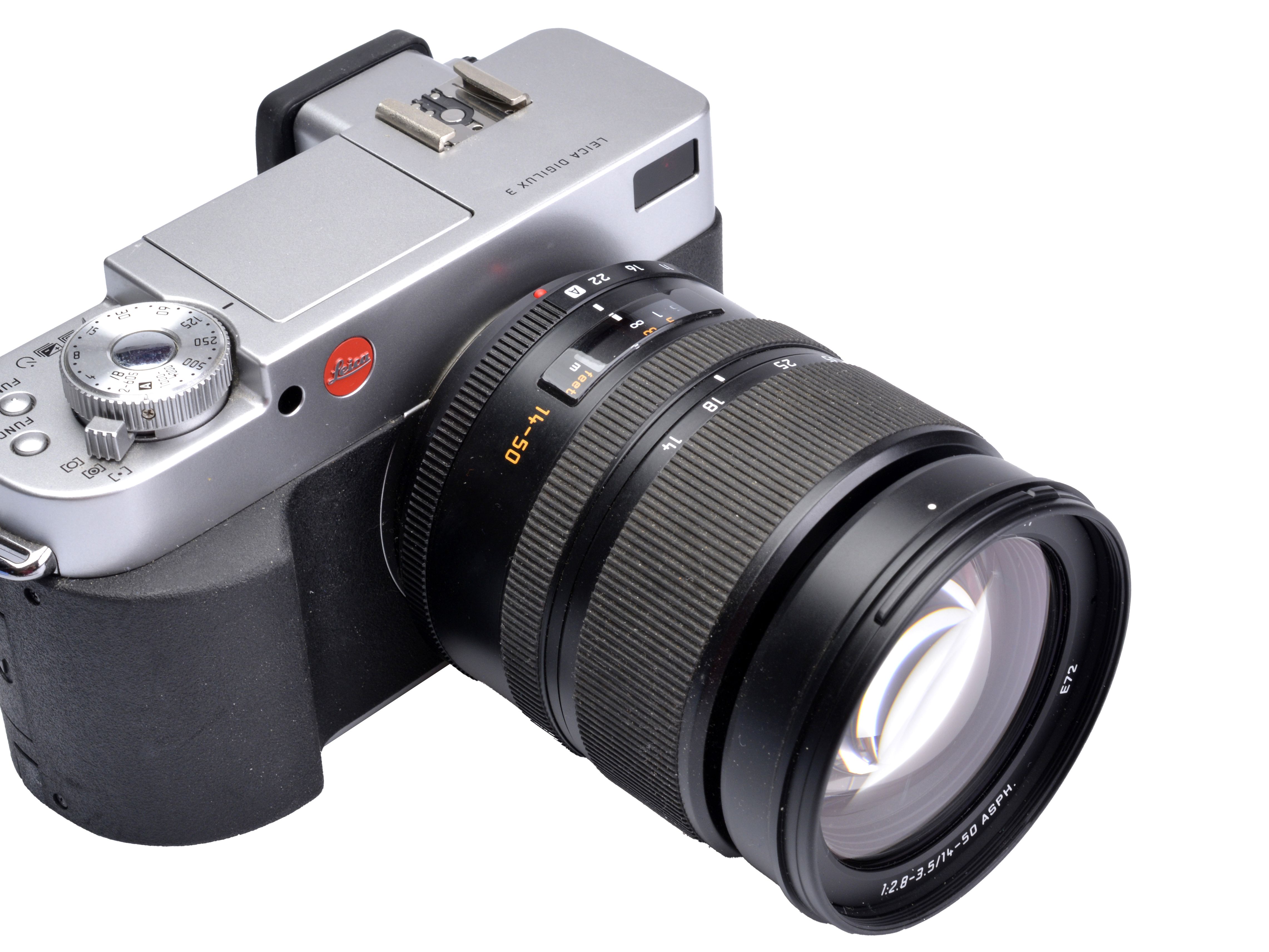 FUJI製 わずか150万画素のライカ、LEICA digilux zoom が