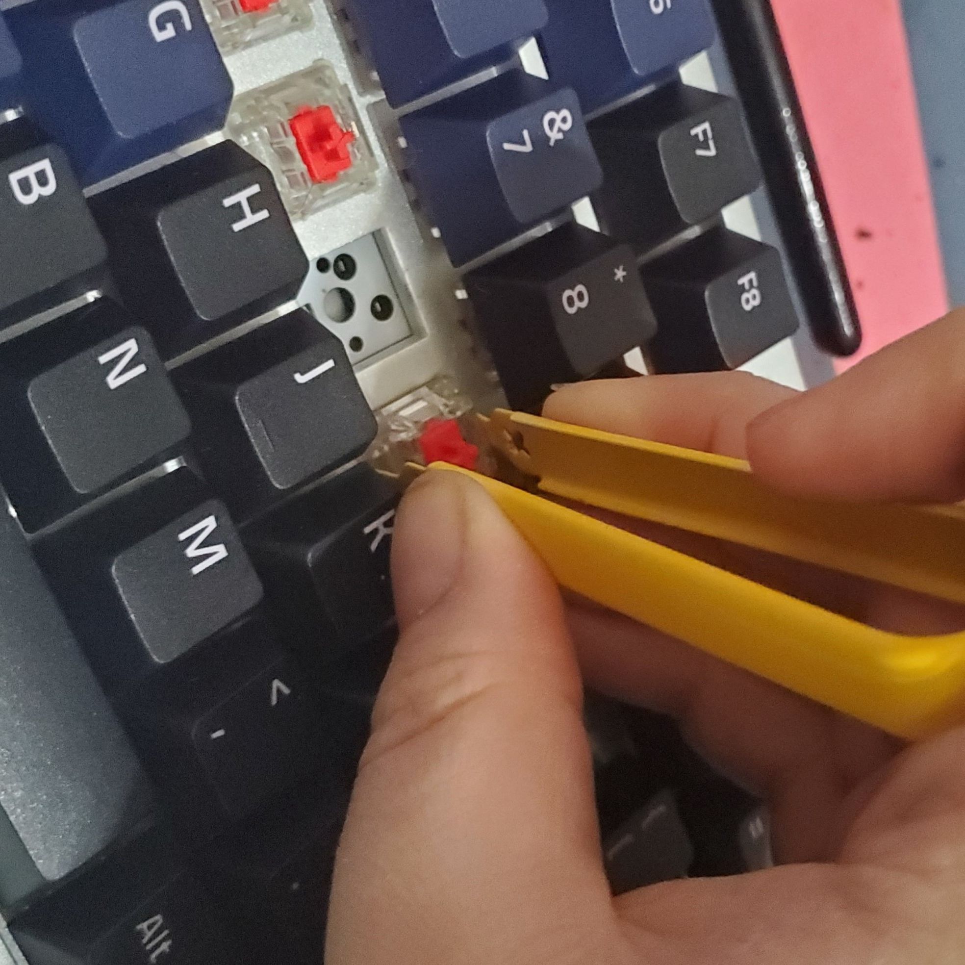 How to Lube Switches on Your Mechanical Keyboard