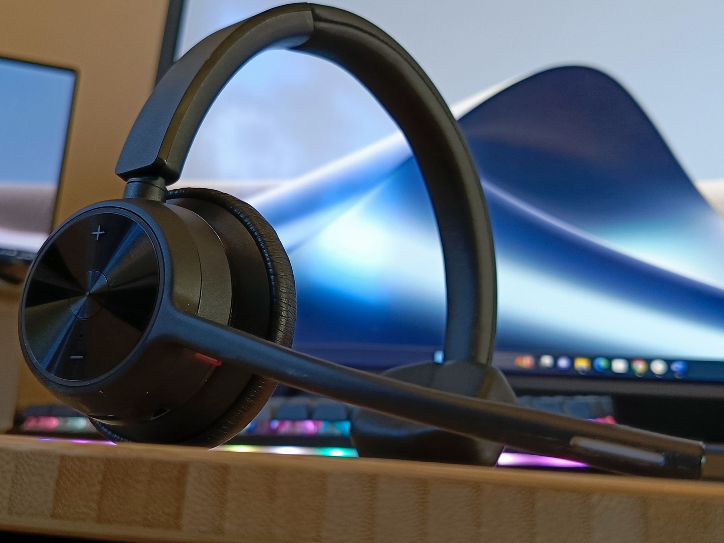 Poly Voyager 4310 UC review: single-ear headset is good for a