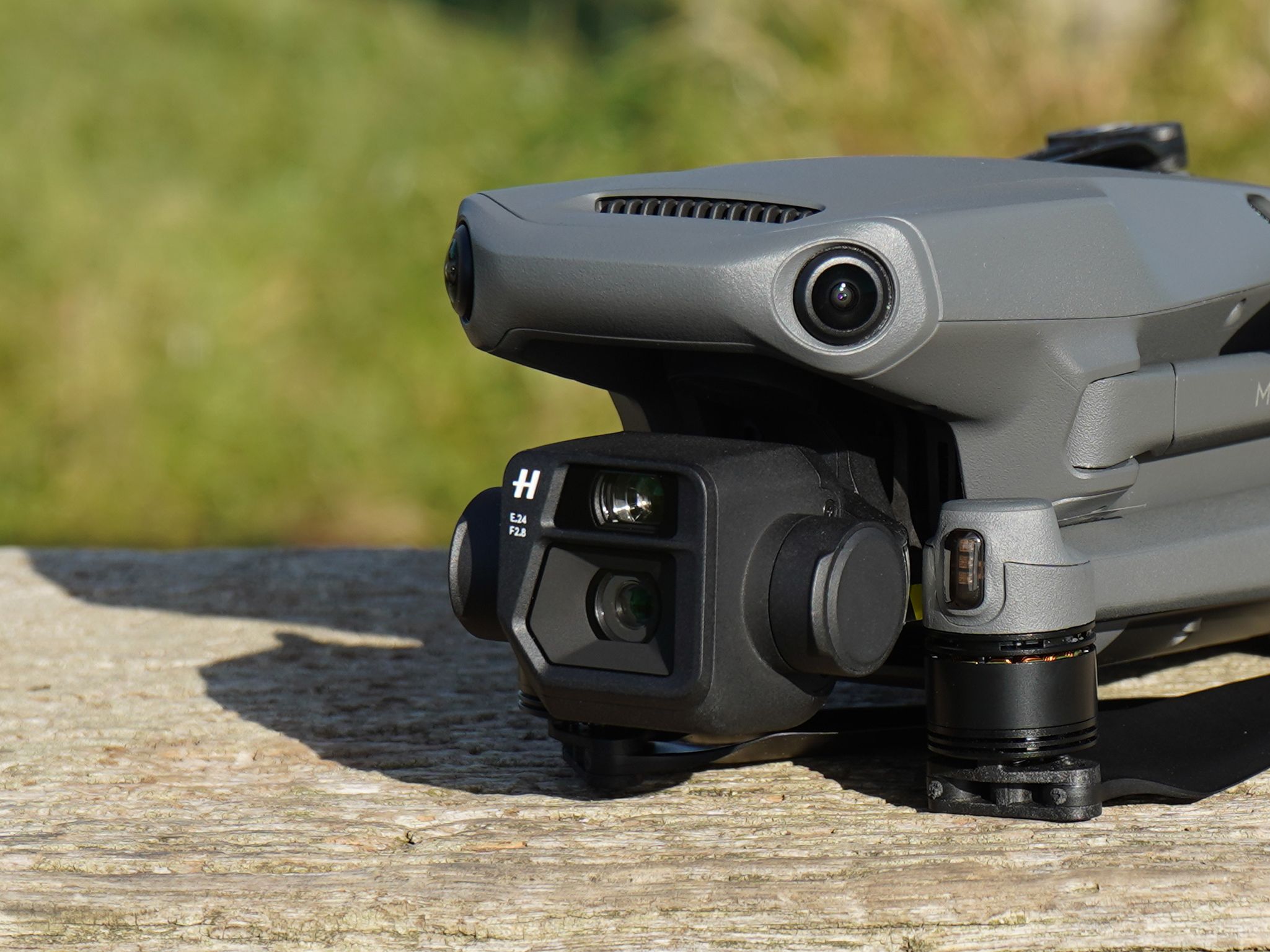 znp79JR9cBBv7jrjHX45g5.jpg