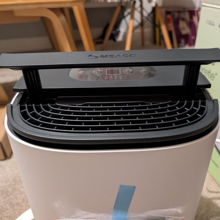 MeacoDry Arete One 6L handle