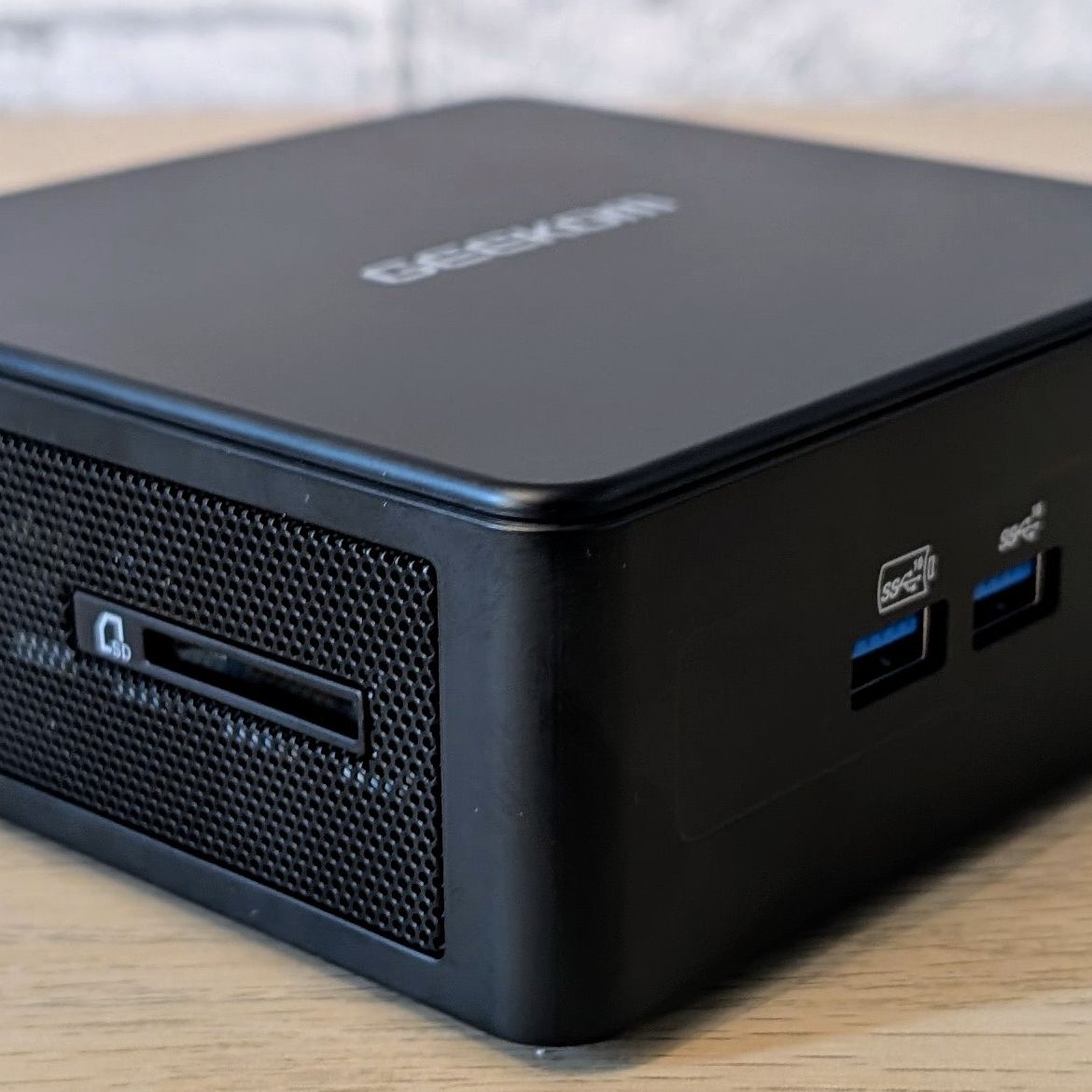 GEEKOM IT15 Ultra AI ミニPC GEEKOM IT15 AI Mini PC | Powered by intel ultra 9 & ARC GPU