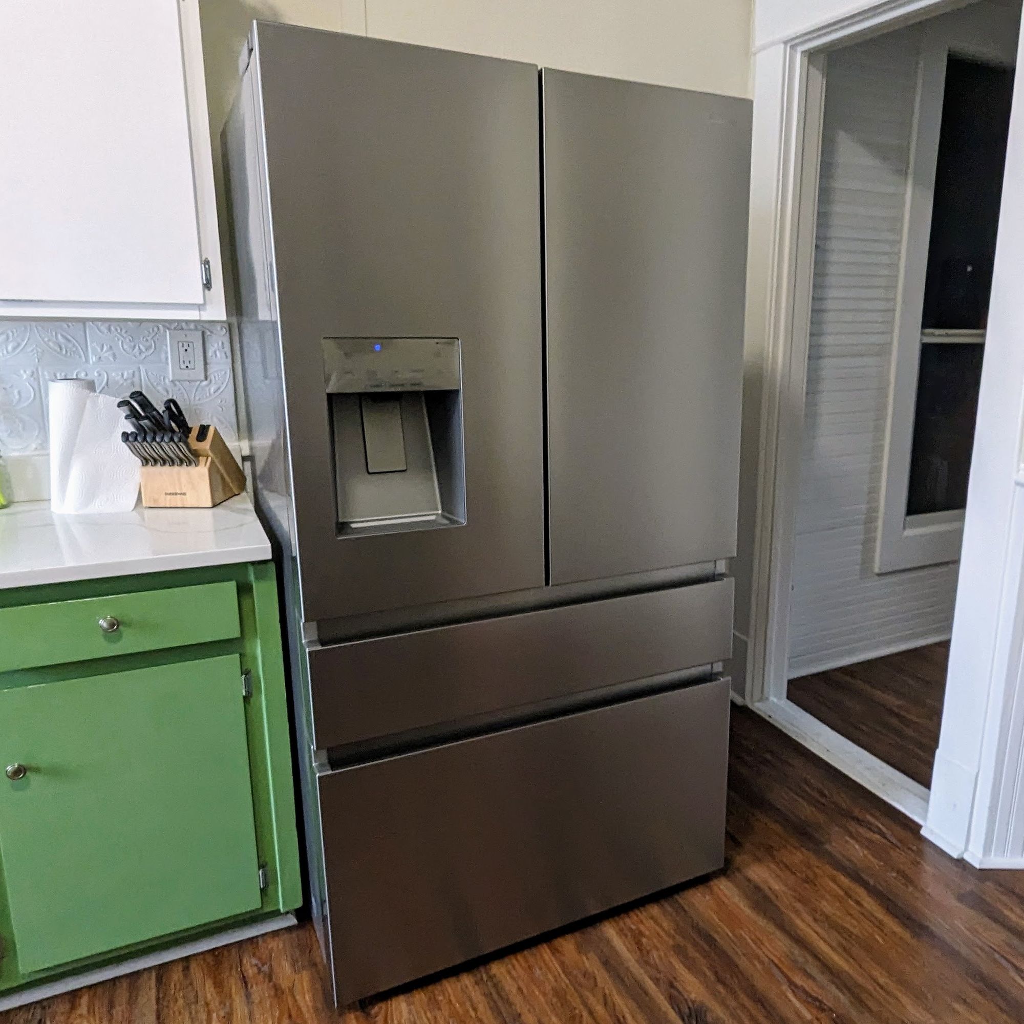 Hisense HRM260N6TSE French Door Refrigerator review | Top Ten Reviews