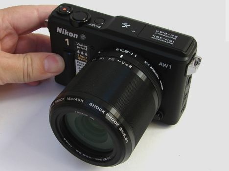 新品！Nikon AW１ ニコン、防水ミラーレス「Nikon 1 AW1」を10/10発売 - 価格.com