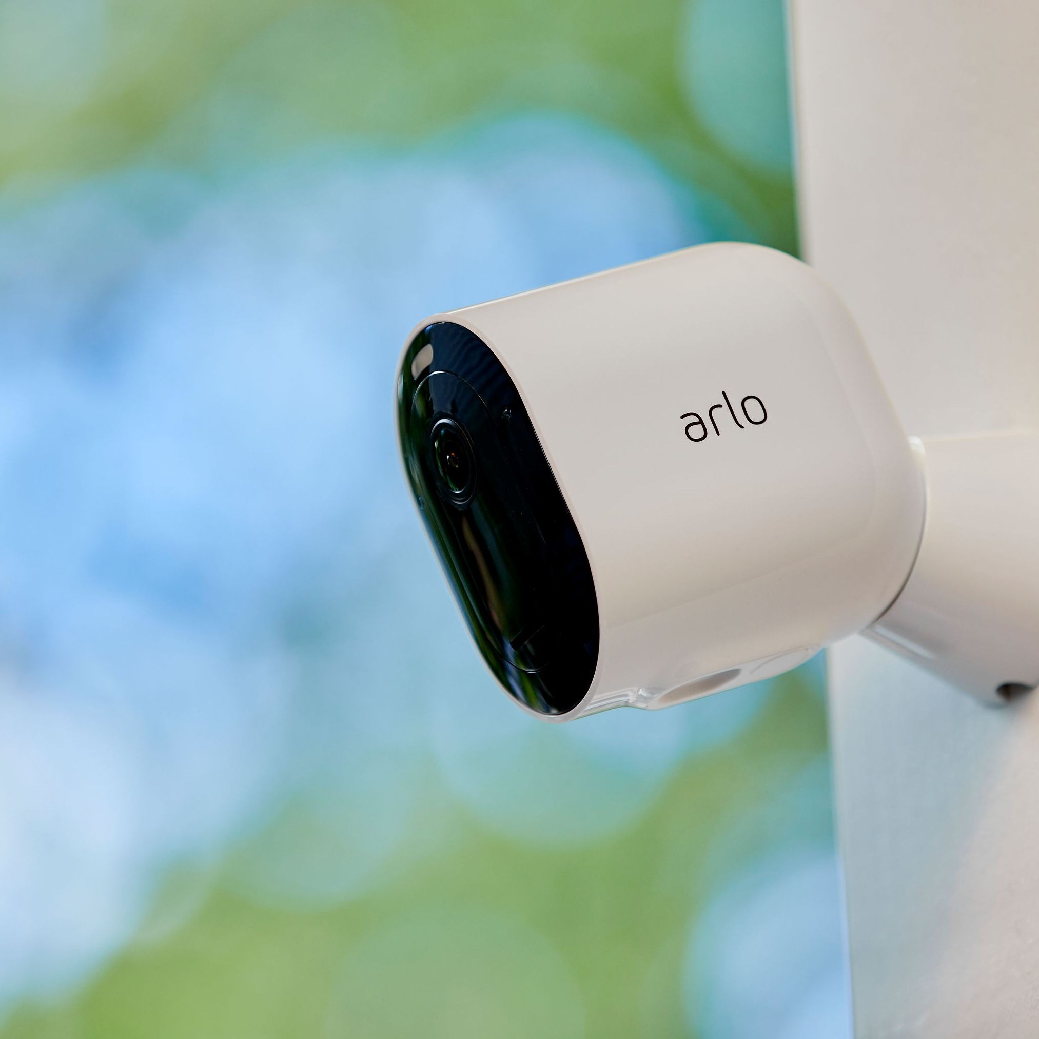 wire free arlo pro camera set