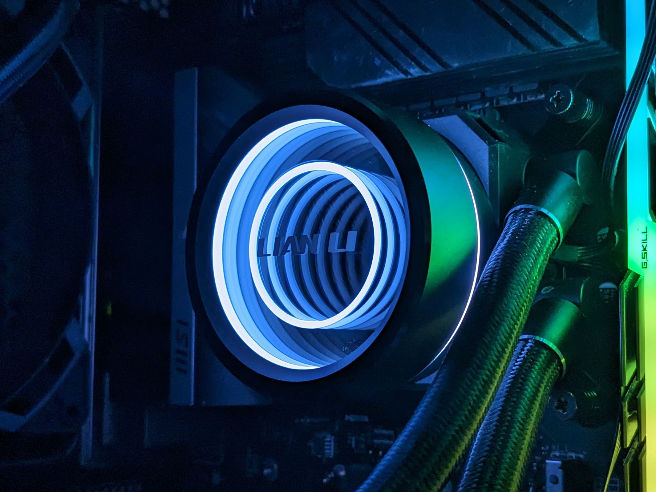 Lian Li Galahad II Trinity Performance 240 AIO Review: Raising the