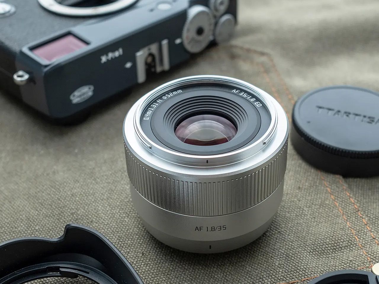 This new silver 35mm lens is making me want a Fujifilm X-Pro1 or