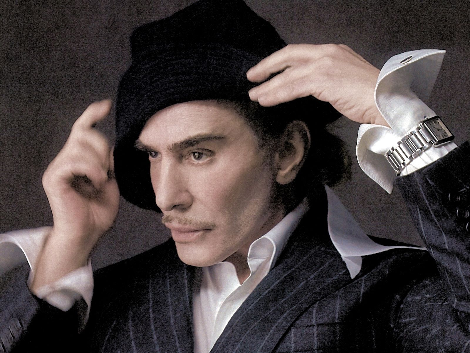 John gallianoコレクションルックジップバナナカーゴ　ニュースペーパー oApF7PG9mWwHUxvLaFz5gC.jpg