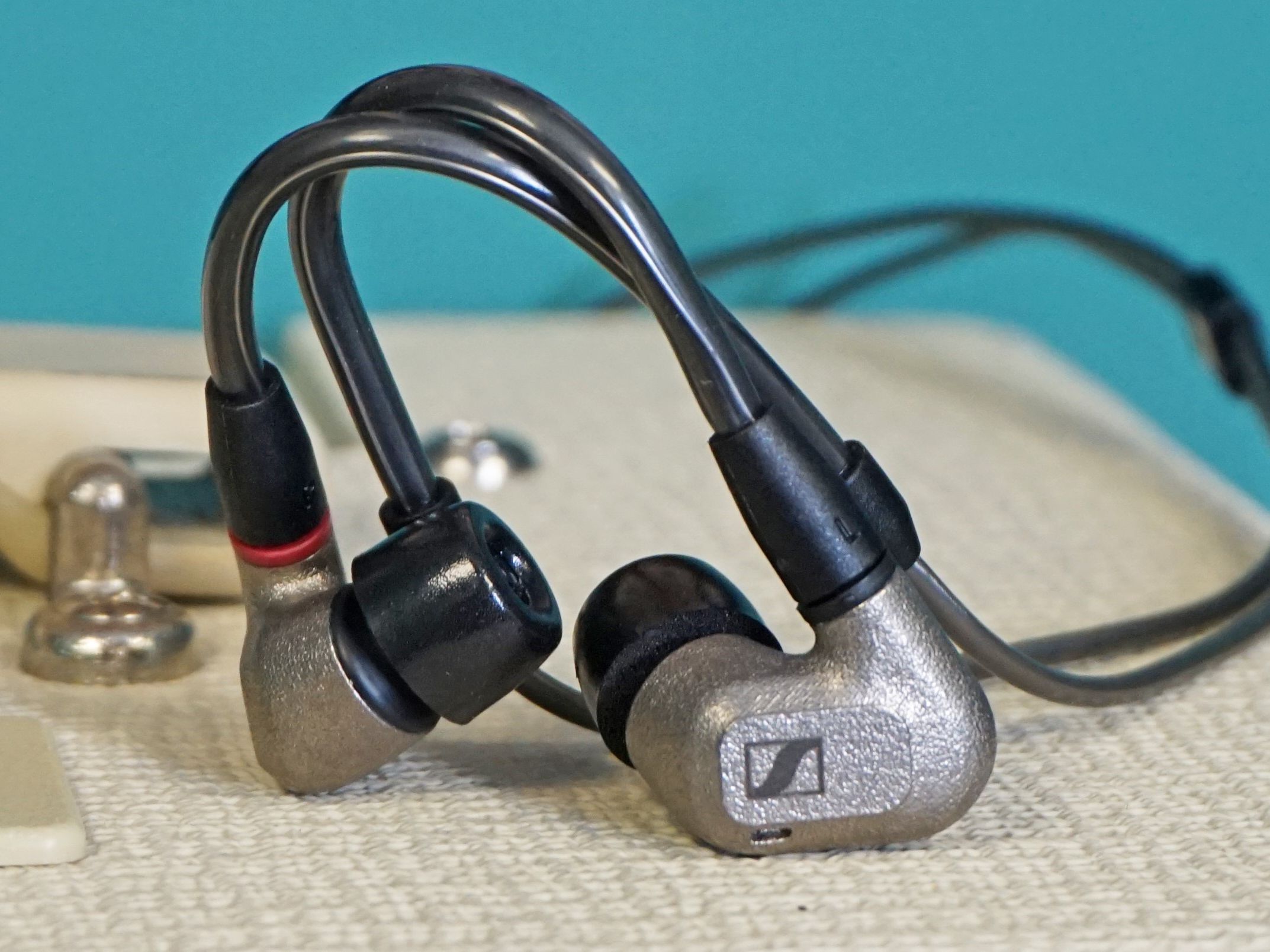 【美品】Sennheiser IE 600 Amazon.com: Sennheiser IE 600 in-Ear Audiophile Headphones
