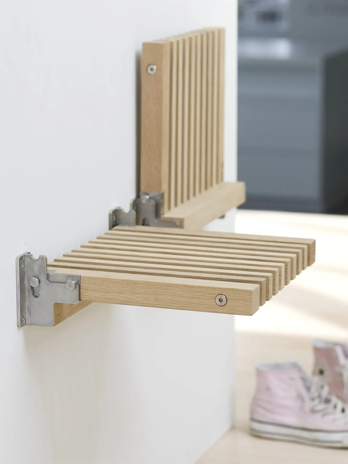 Cutter Wall Chair, Oak
