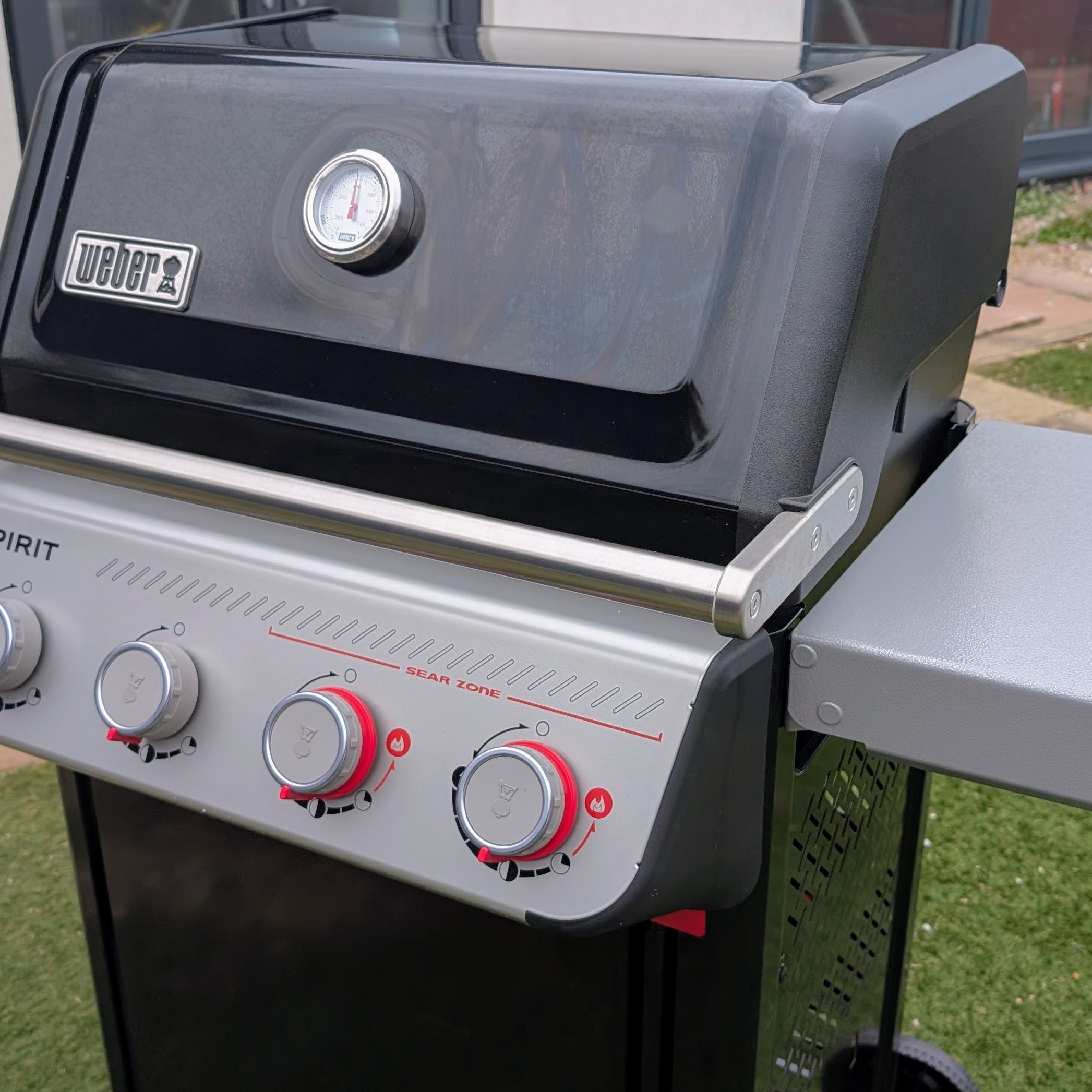 Weber Spirit E-425 review: robust mid-sized gas grilling | T3