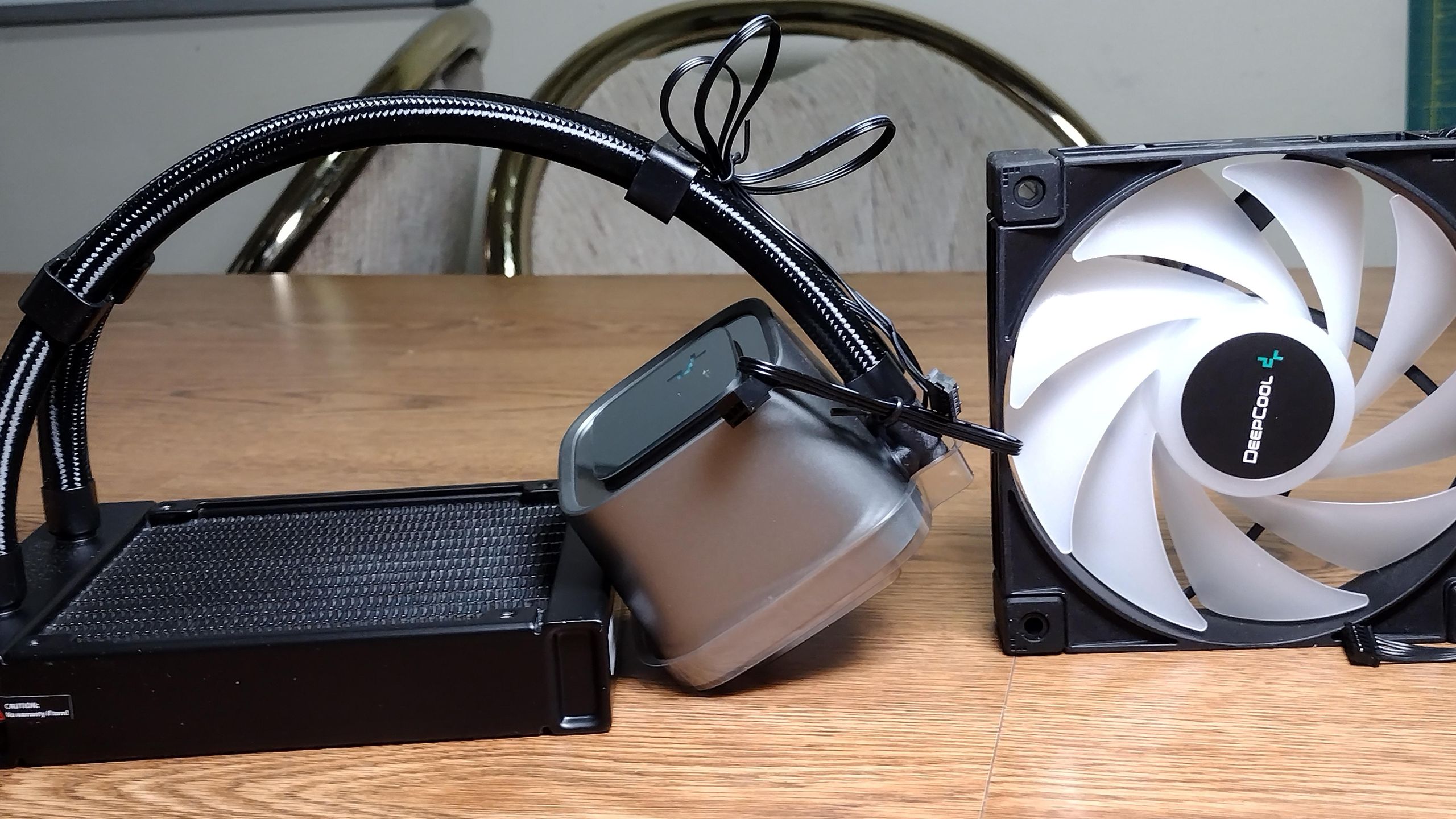DeepCool LS320 Review: Small Size, Medium Bite | Tom's Hardware