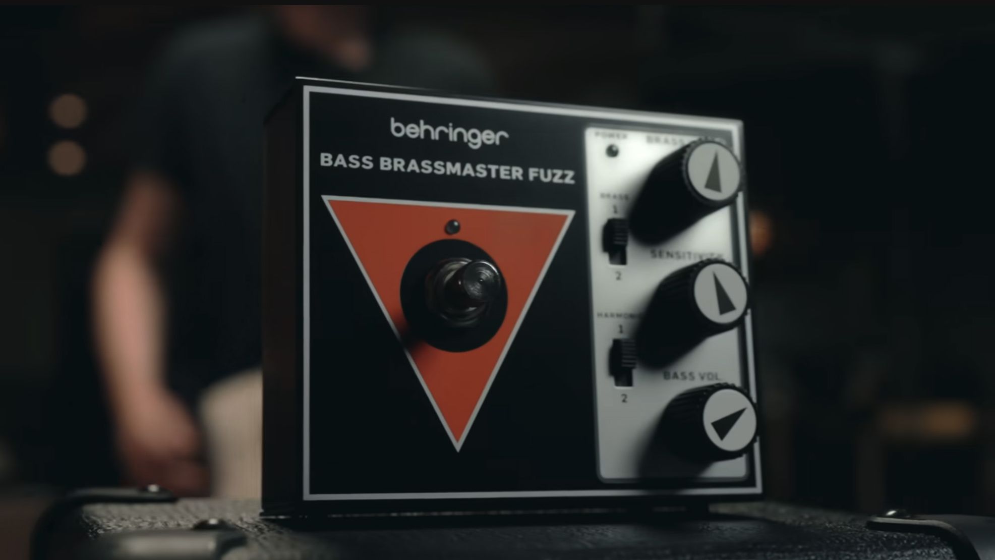 【tokaさま専用】【ハンドメイドエフェクター】Bass BrassMaster Brassmaster Fuzz - Bass Demo - Latent Lemon Audio - YouTube