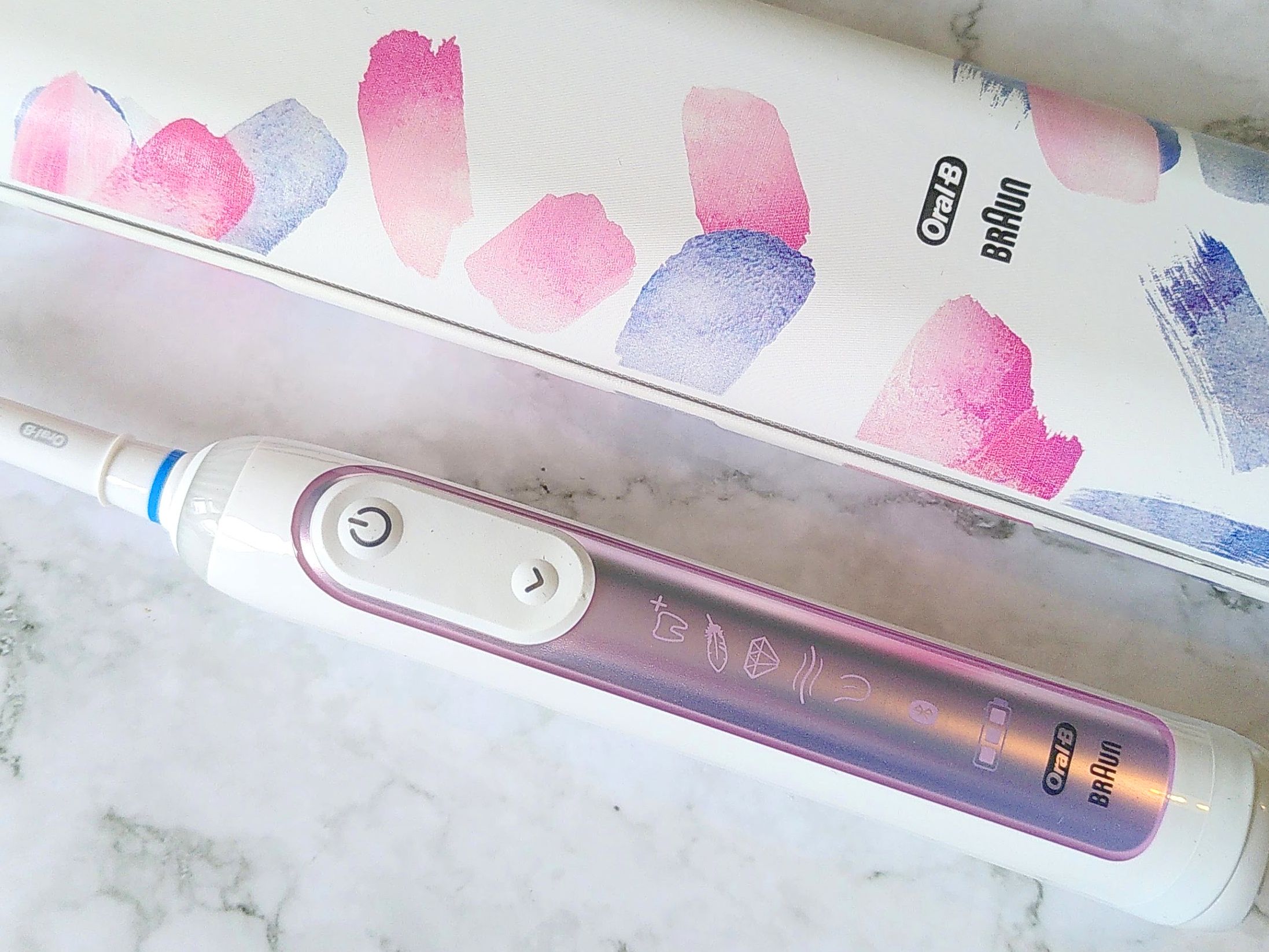 BRAUN Oral−B GENIUS X　D7065266XCWH Amazon.com: Oral-B GENIUS X Electric Toothbrush with 3 Oral