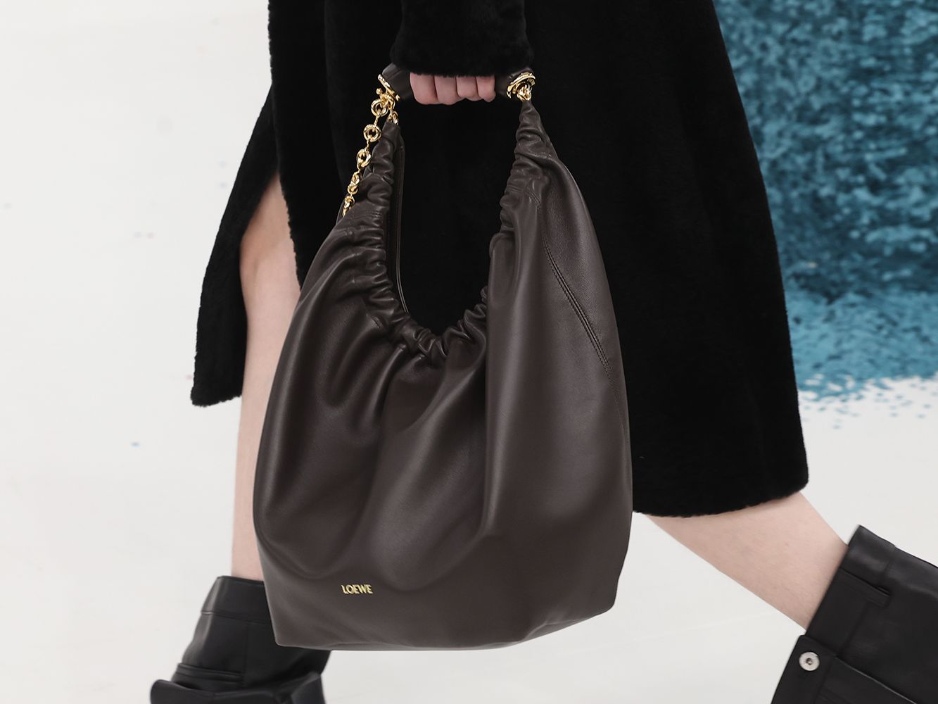 ハンドバッグ LOEWE HAND BAG (A779G50X02 DARKHAGRE) Puzzle Fold Tote in shiny calfskin Warm Desert/Black - LOEWE