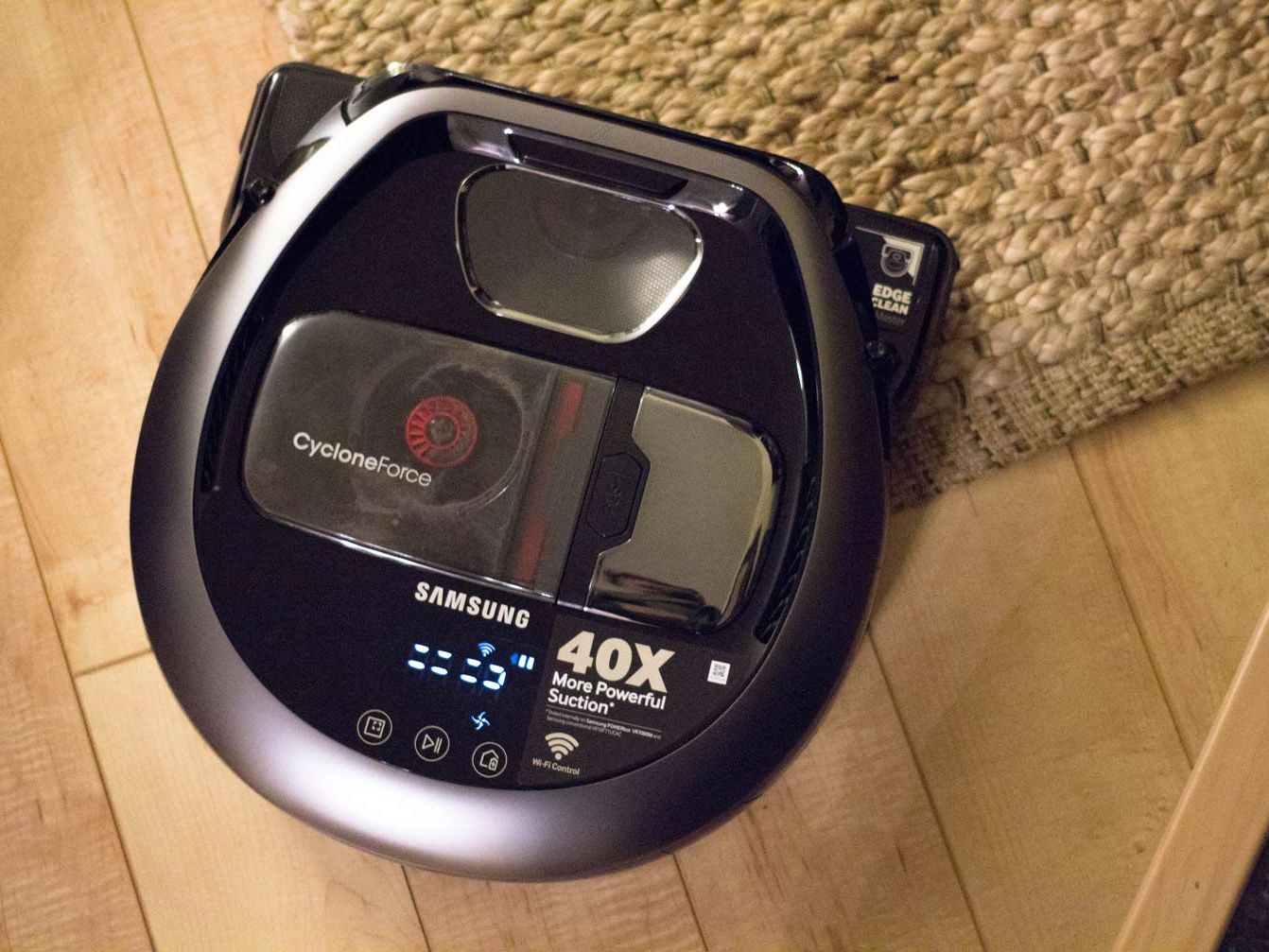 Samsung Powerbot R7070 Review: One Smart Robot Vacuum