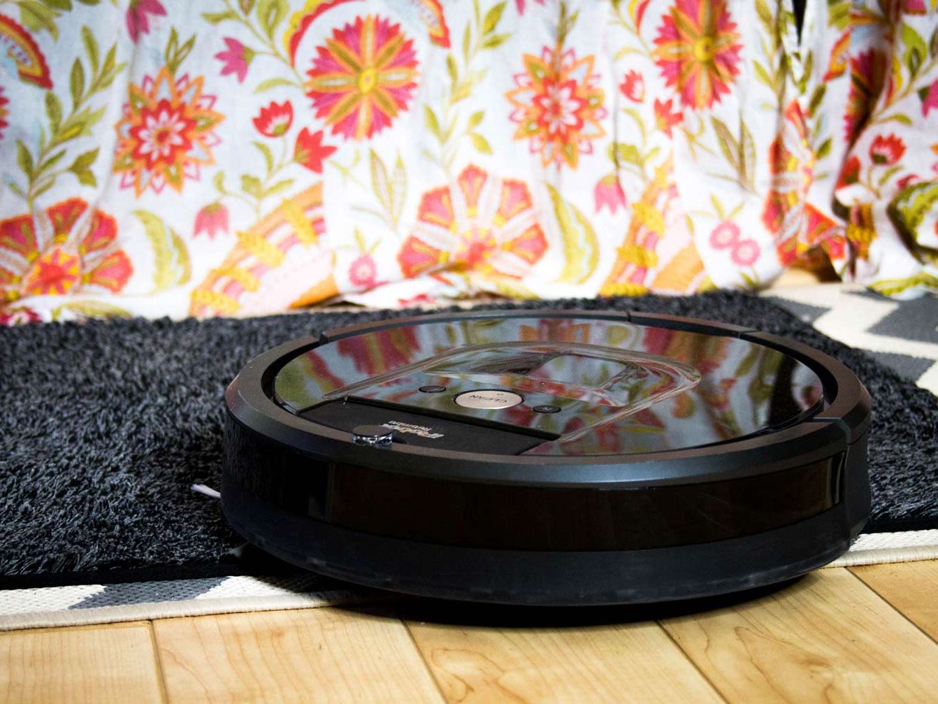 iRobot Roomba 980 Review: This Expensive Robot Vacuum Sucks