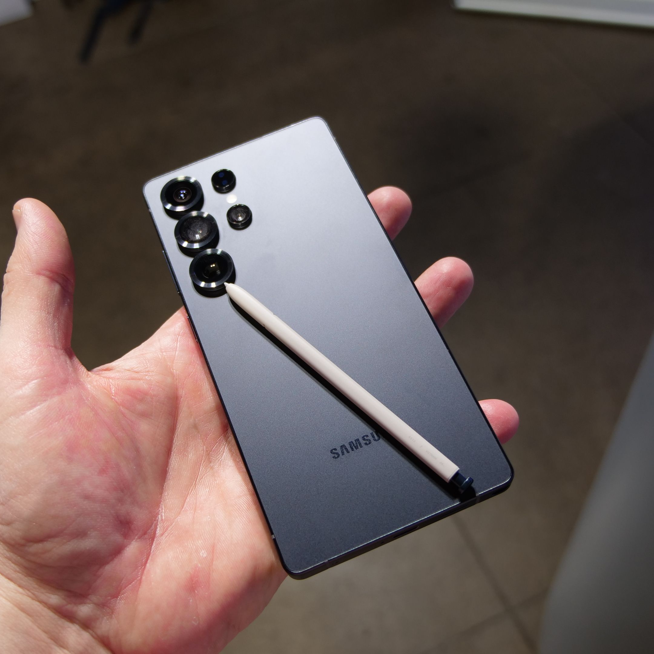 GALAXY S25 (音煒) Amazon.com: Samsung Galaxy S25 Headphone Adapter, USB C to AUX Mic