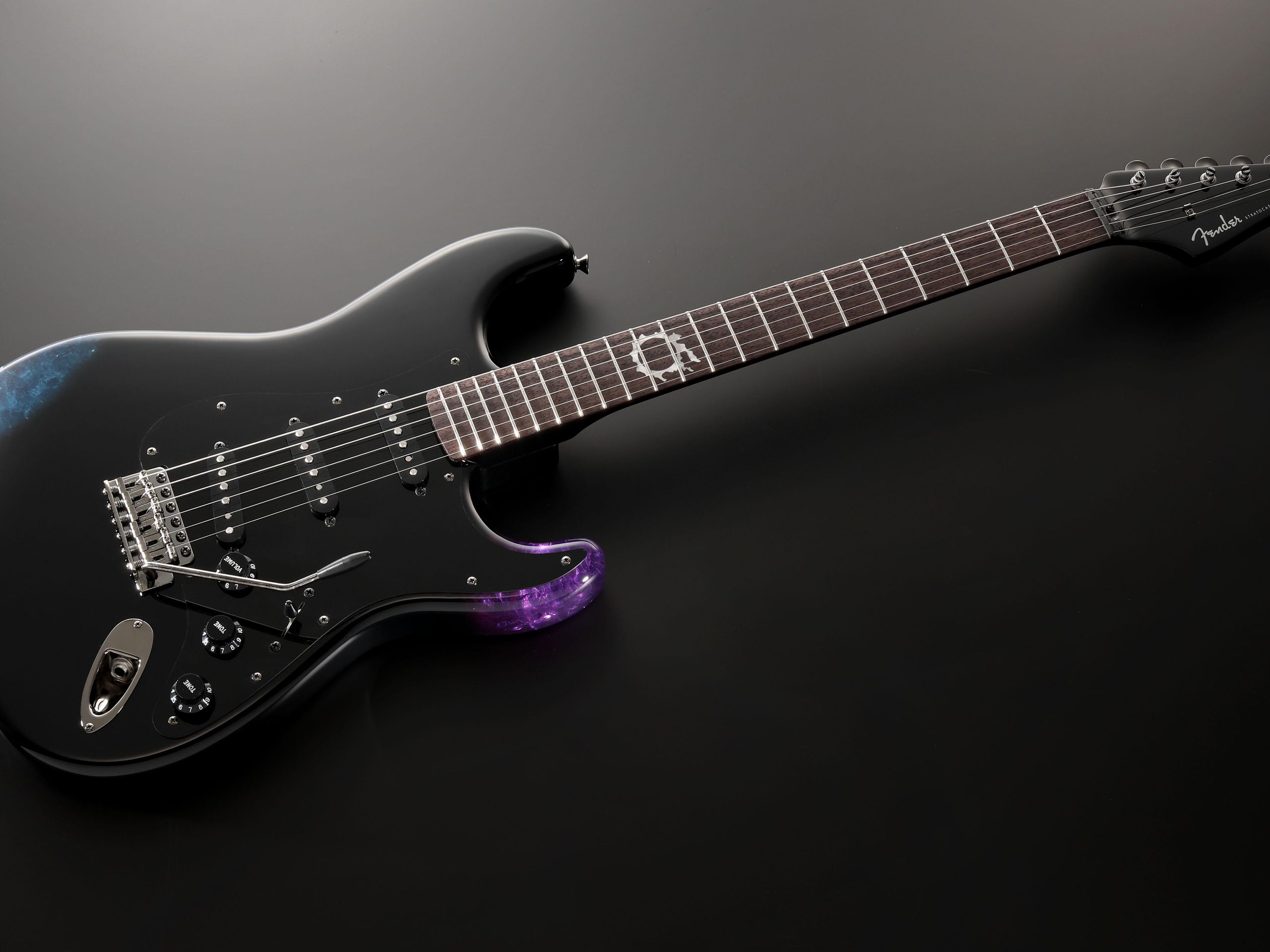 【限定モデル】FINAL FANTASY XIV STRATOCASTER UXVvQfGKAvy7wnszAkTt7G.jpg