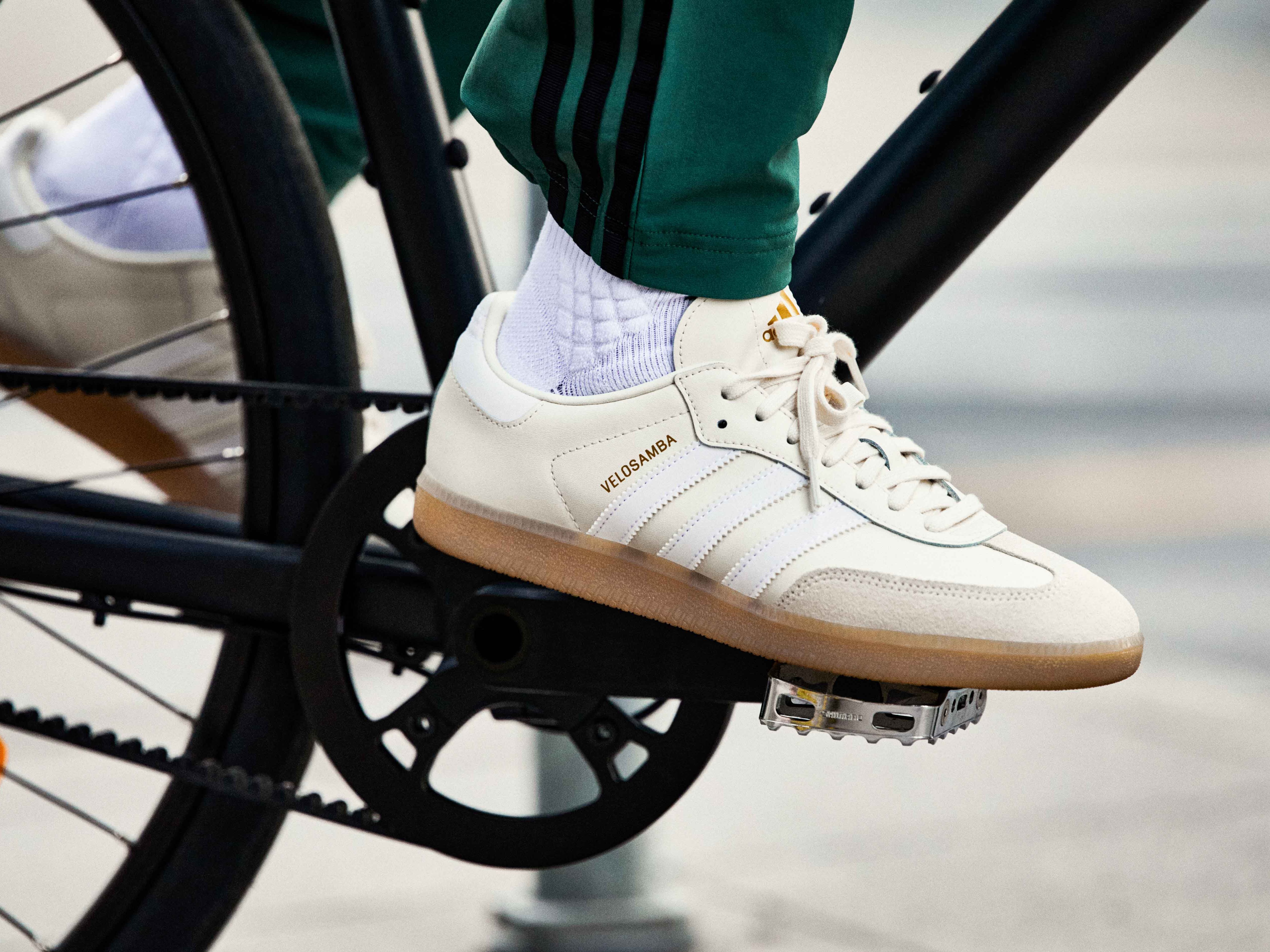 大人気☆日常にも【adidas】THE VELOSAMBA VEGAN CYCLING SHOES Adidas Velosamba: cycling shoes disguised as sneakers for
