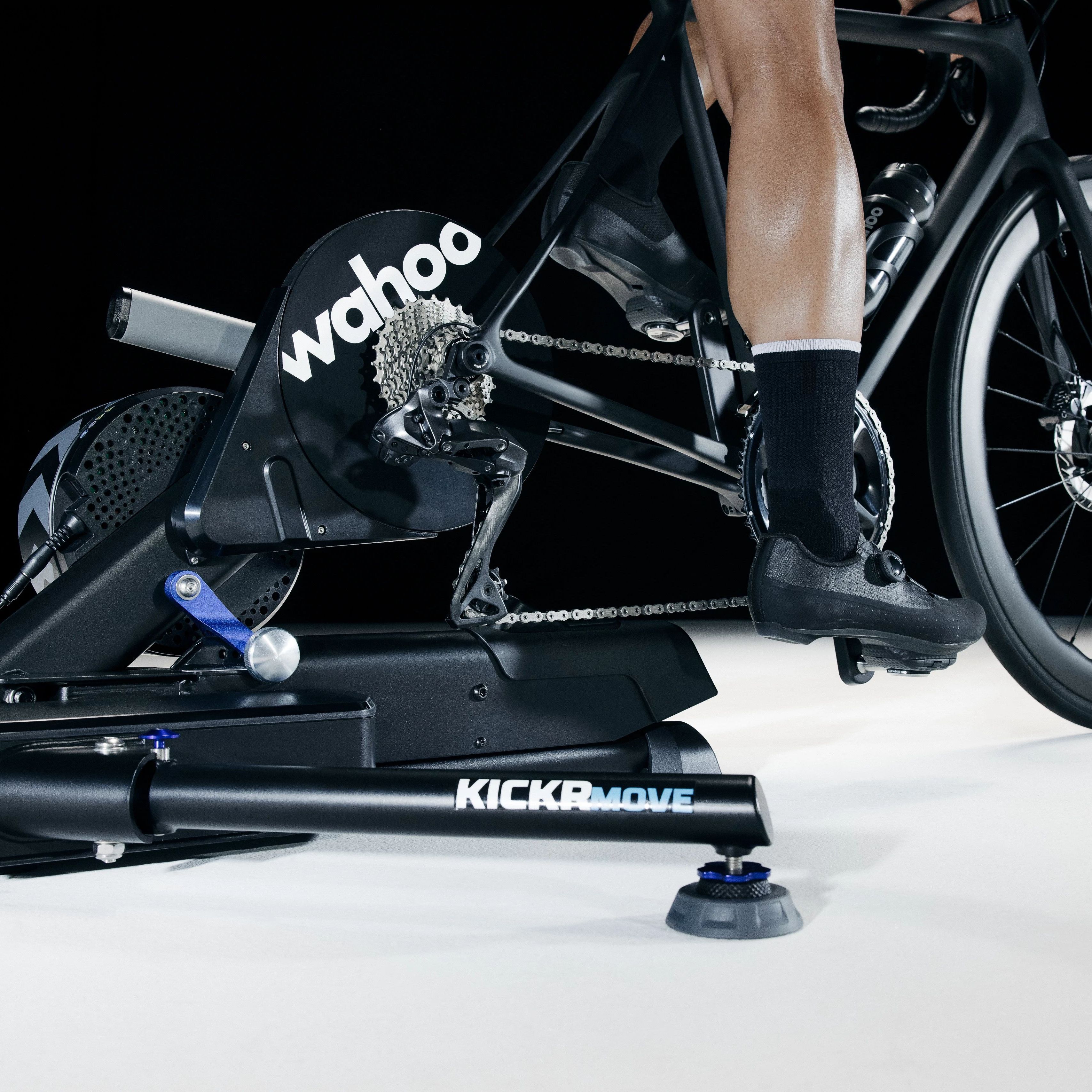 Wahoo KICKR 2023年購入 Amazon.com : WAHOO KICKR BIKE SHIFT INDOOR TRAINER : Sports