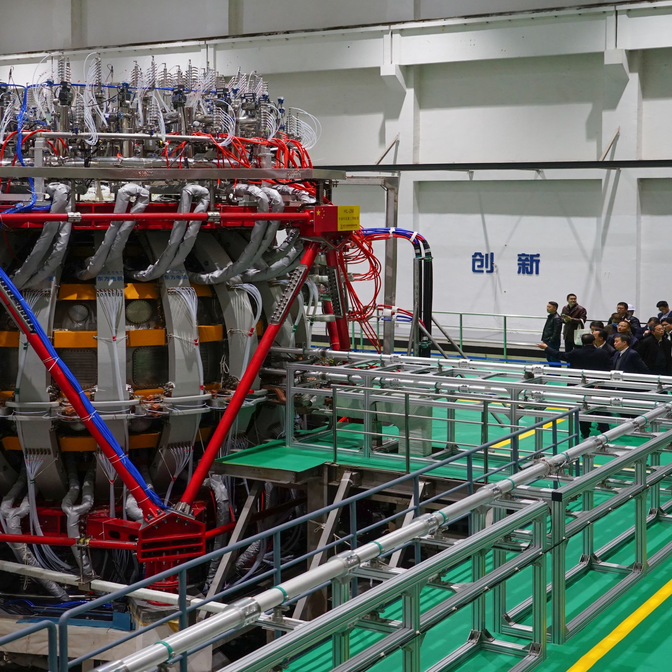 トップス HOME ECONOMICS EXPERIMENT NEW SUN China's $1 trillion 'artificial sun' fusion reactor just got