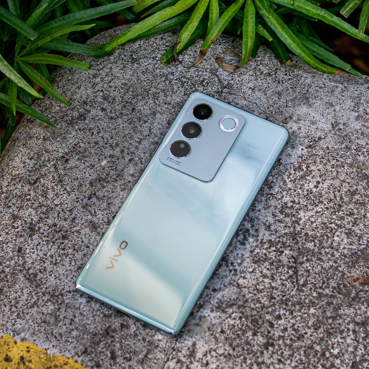 Vivo V27 review: A step forward in Vivo's mid-range line | Android