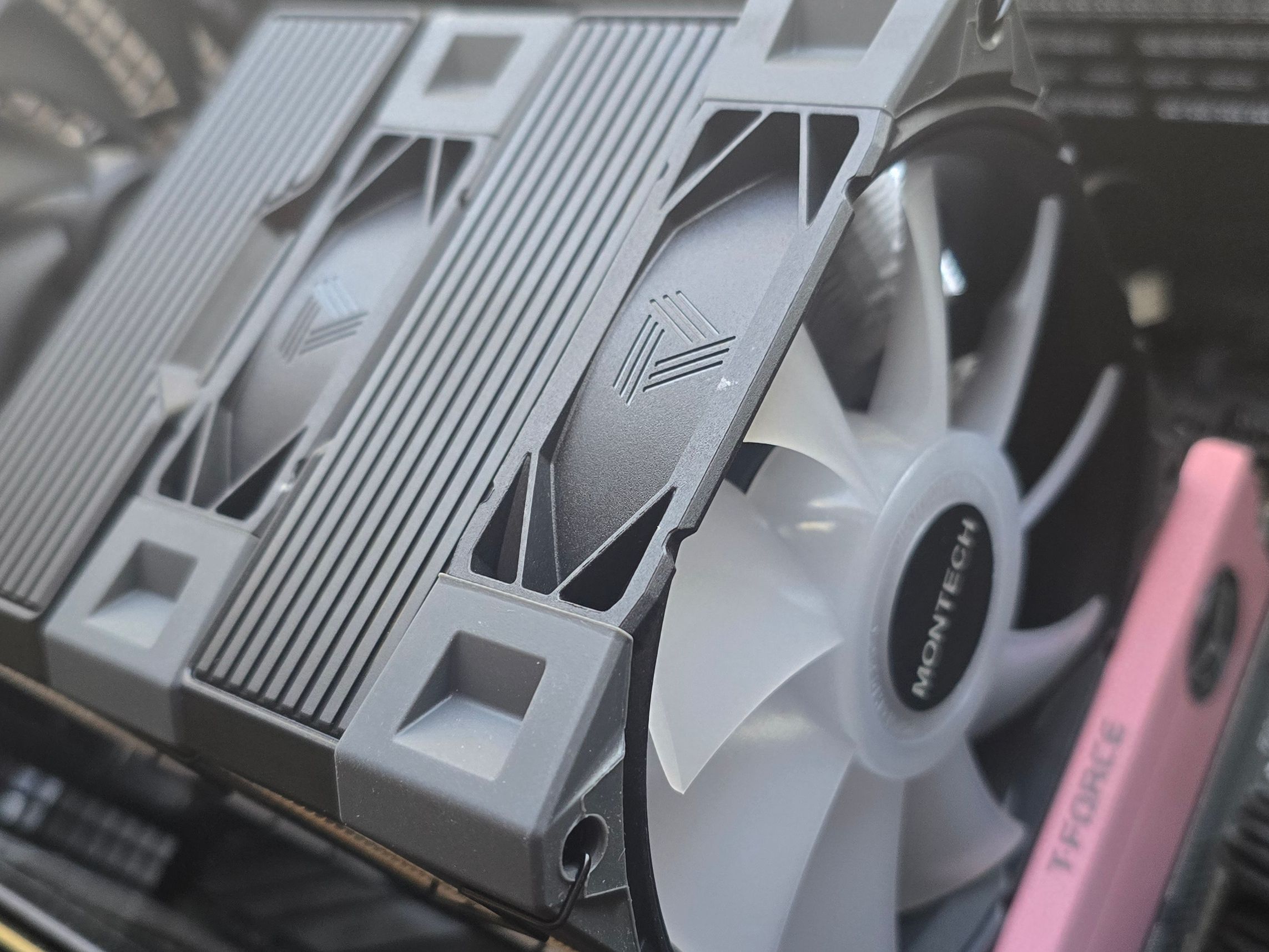 mineoLANGEラング Benchmarks and Conclusion - Montech NX600 Review: A budget dual