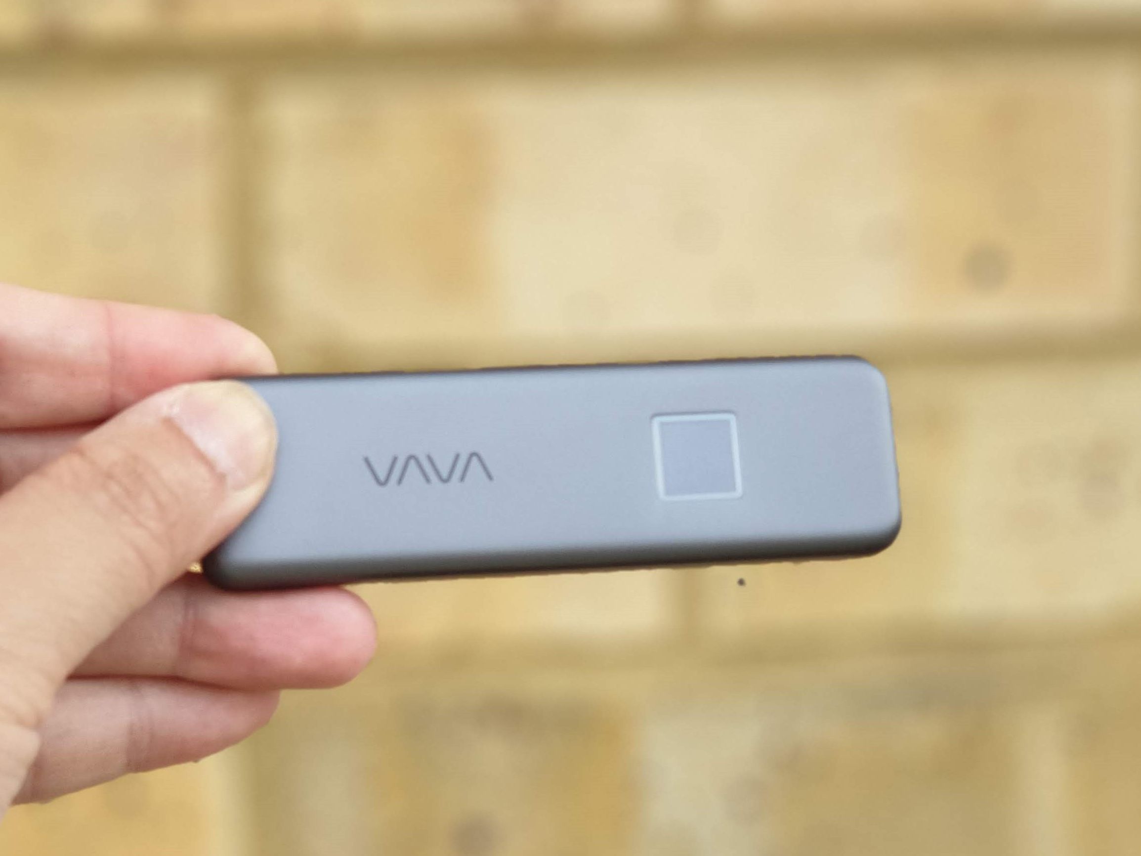 VAVA ポータブルSSD 1TB Amazon.com: VAVA Portable External SSD Pro, 512GB Hard Drive