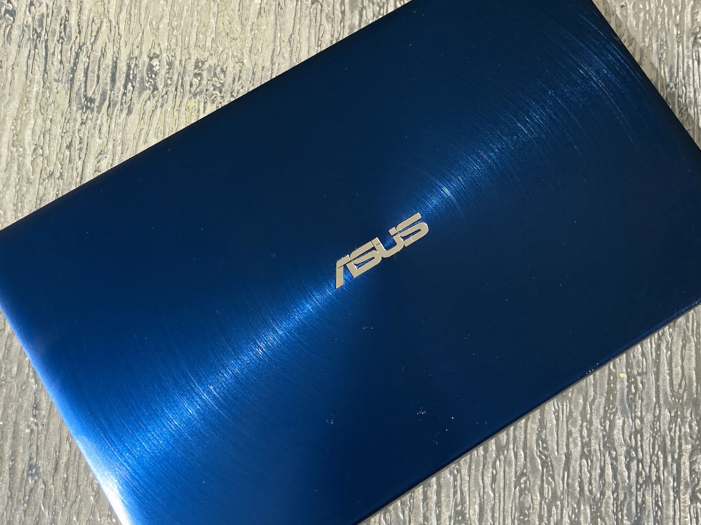 Asus ZenBook 13 (UX334FLC) review | Laptop Mag
