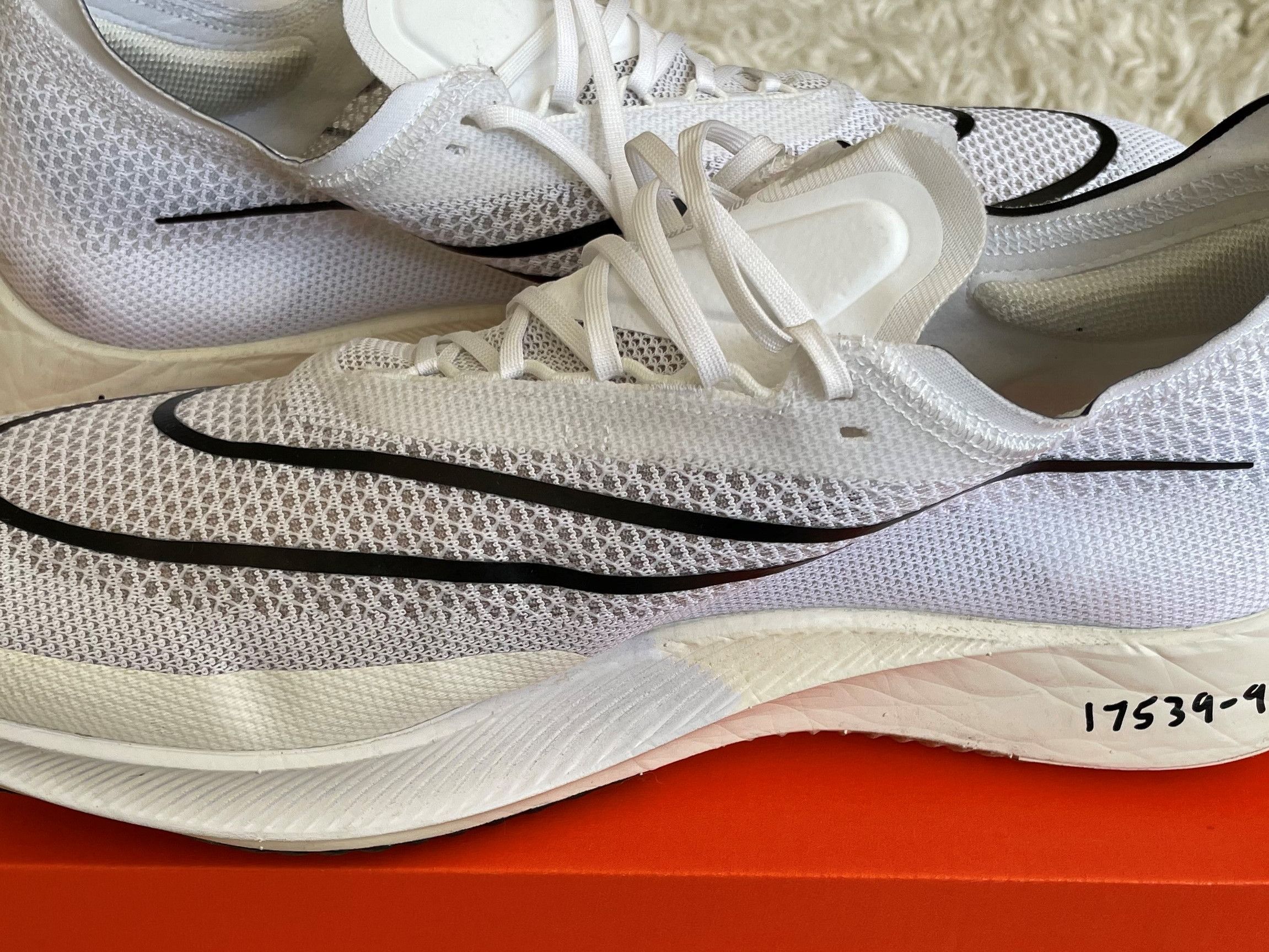 スパイク・シューズ Nike ZOOMX STREAKFLY WHITE Nike ZoomX Streakfly White - DJ6566-101 | eBay
