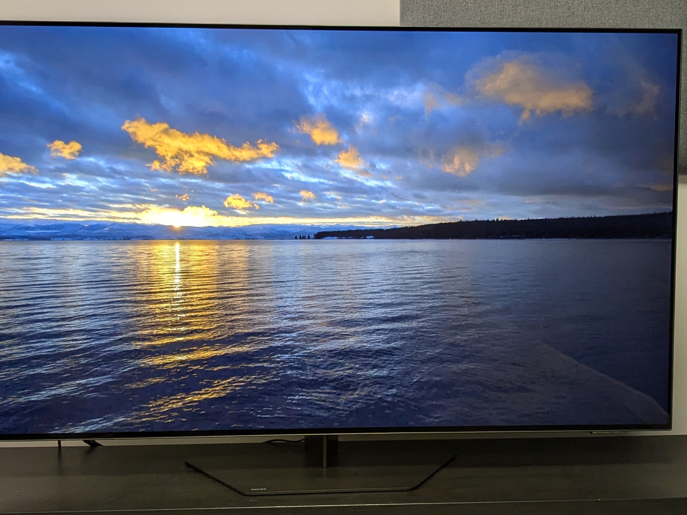 Philips OLED809 review: a colourful mid-range OLED TV with