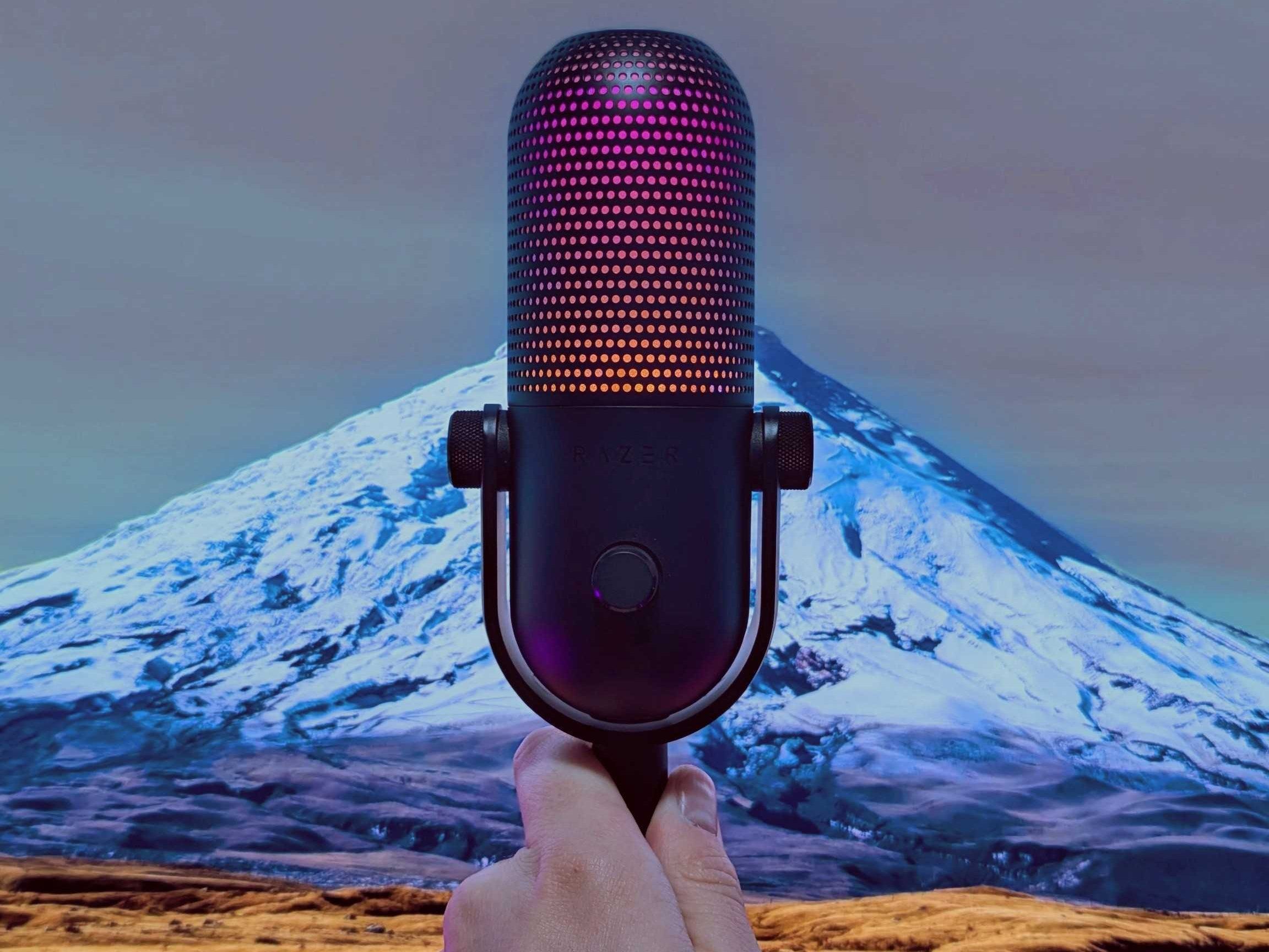 【RAZER】Seiren V3 Chroma 81zFYzsb7WL._UF350,350_QL80_.jpg