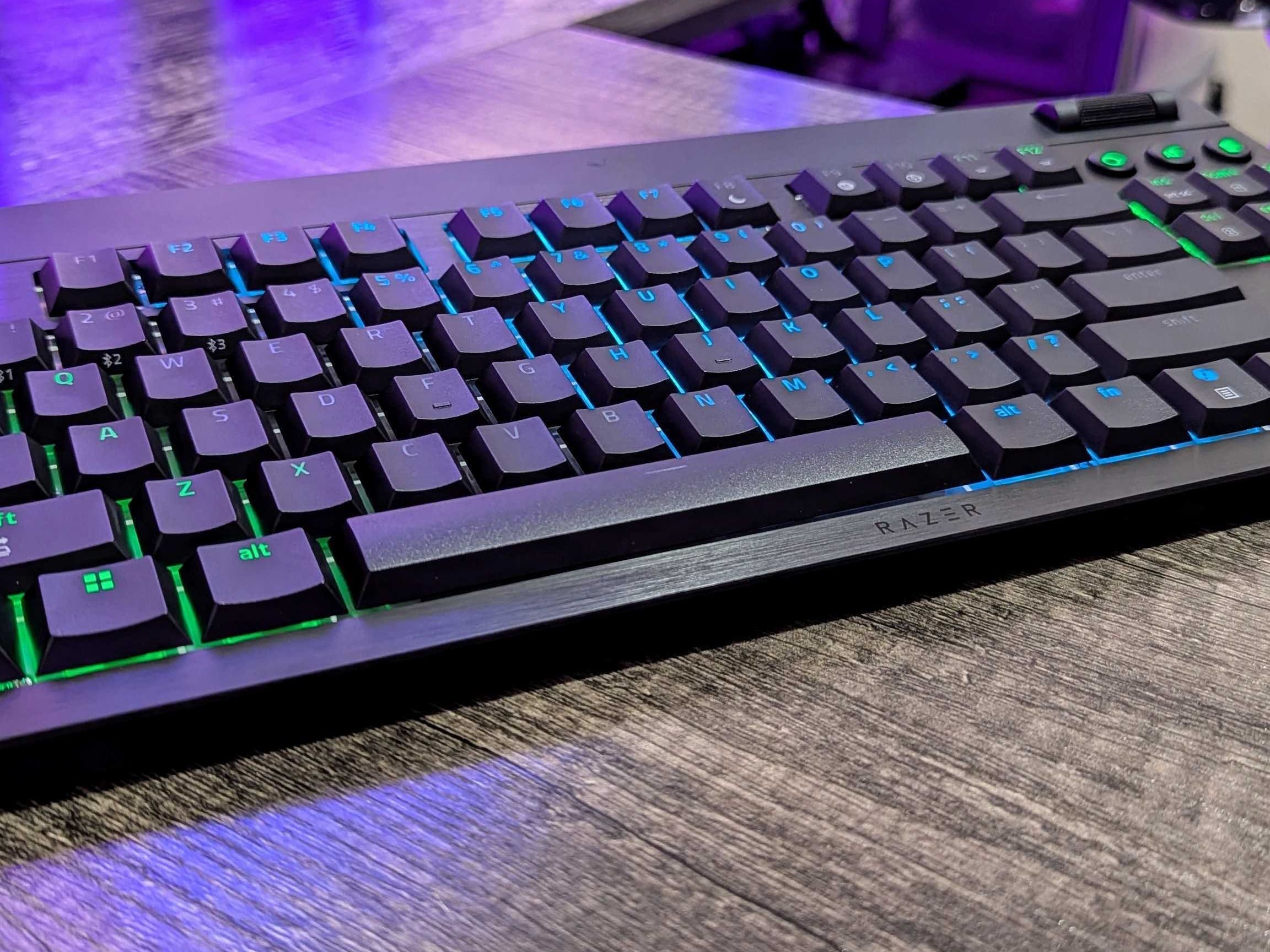 キーボード BLACKWIDOW V4 LOW-PROFILE HYPERSPEED Razer BlackWidow V4 Low-Profile HyperSpeed keyboard review