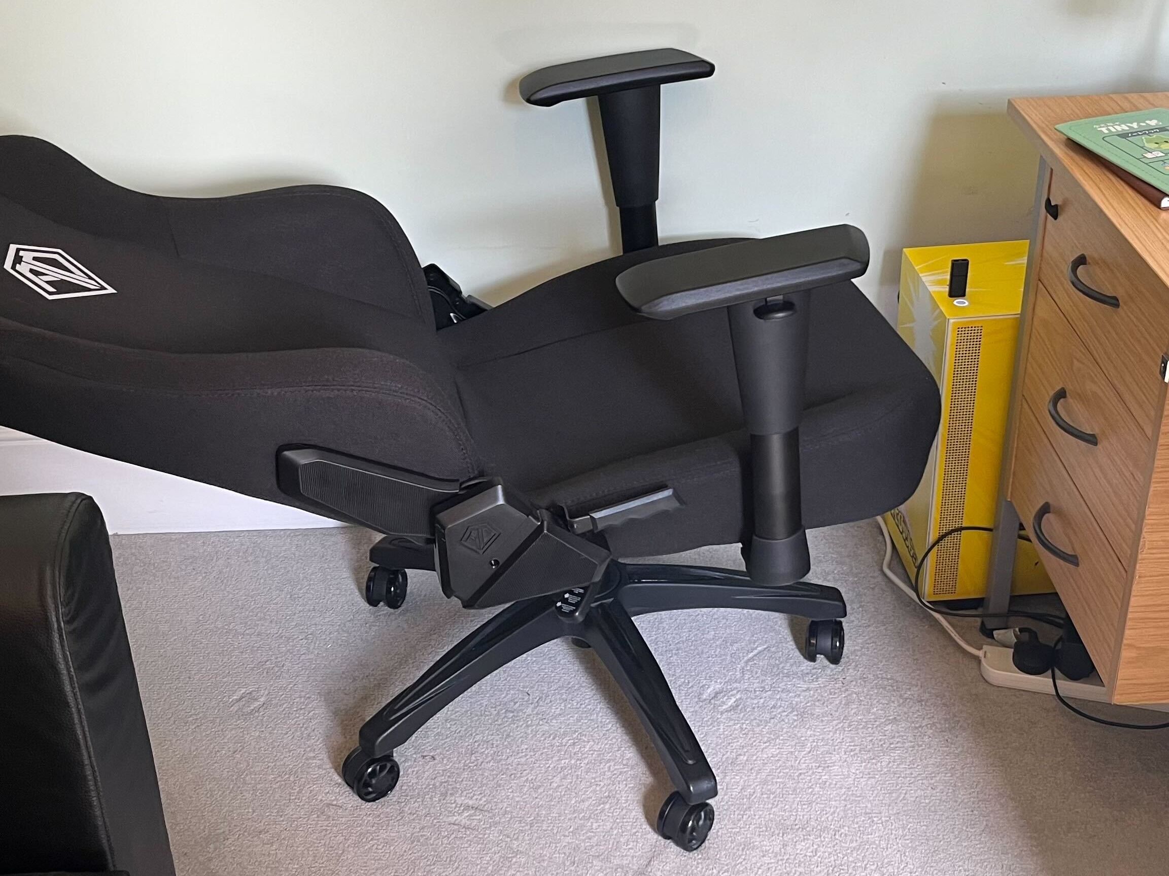 AndaSeat Phantom 3 Gaming Chair review - a great budget chair for 