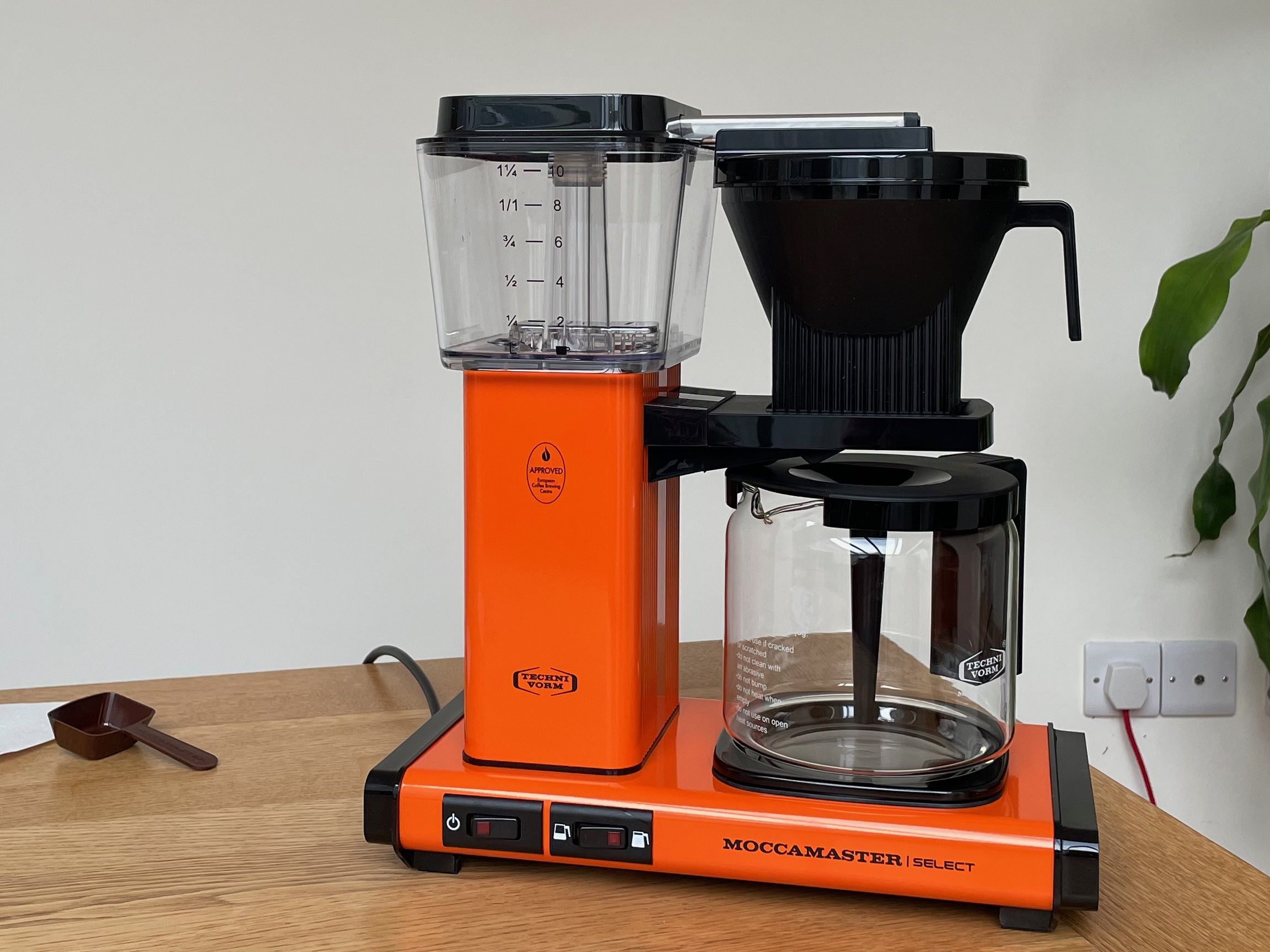 Supreme - 【赤】Moccamaster KBGV Select Coffee Maker Fall/Winter 2022 Preview – Supreme