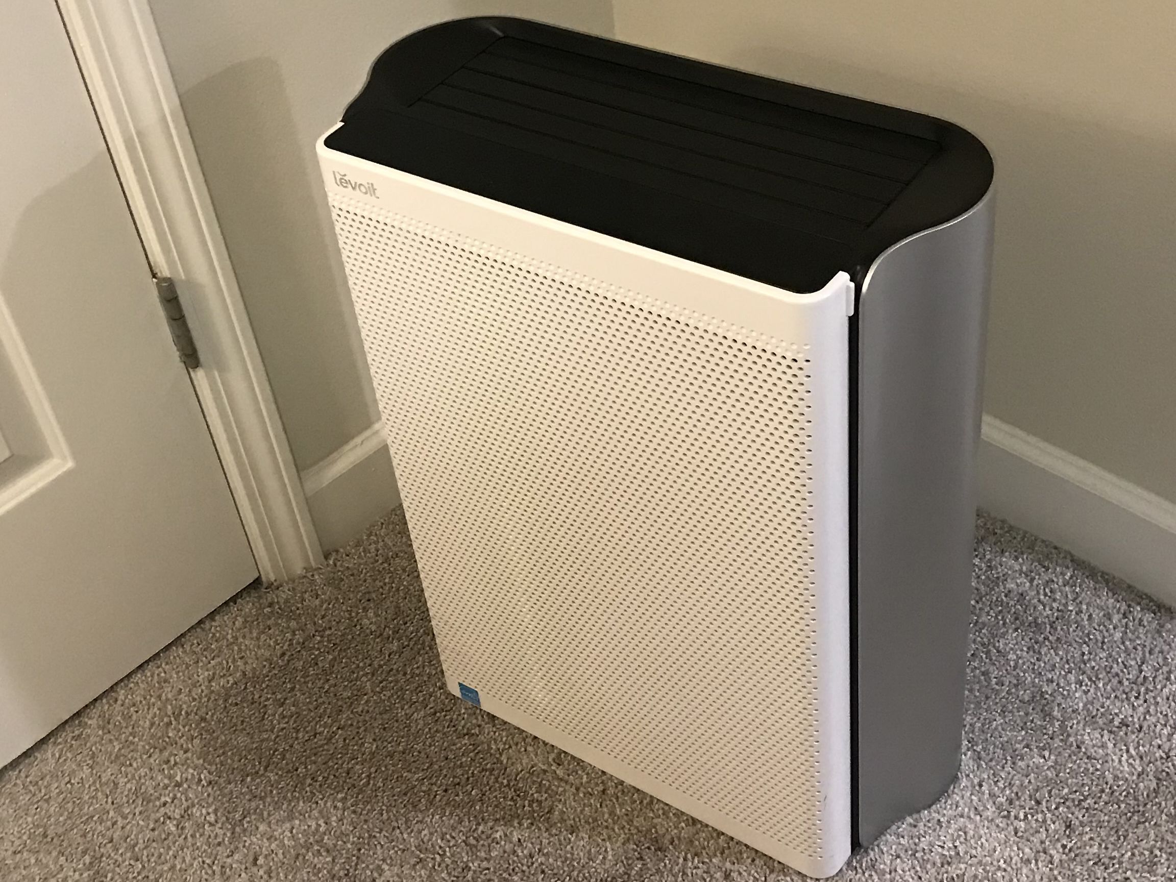 car fridge/plugs into cigarette lighter fridge that plugs into cigarette lighter