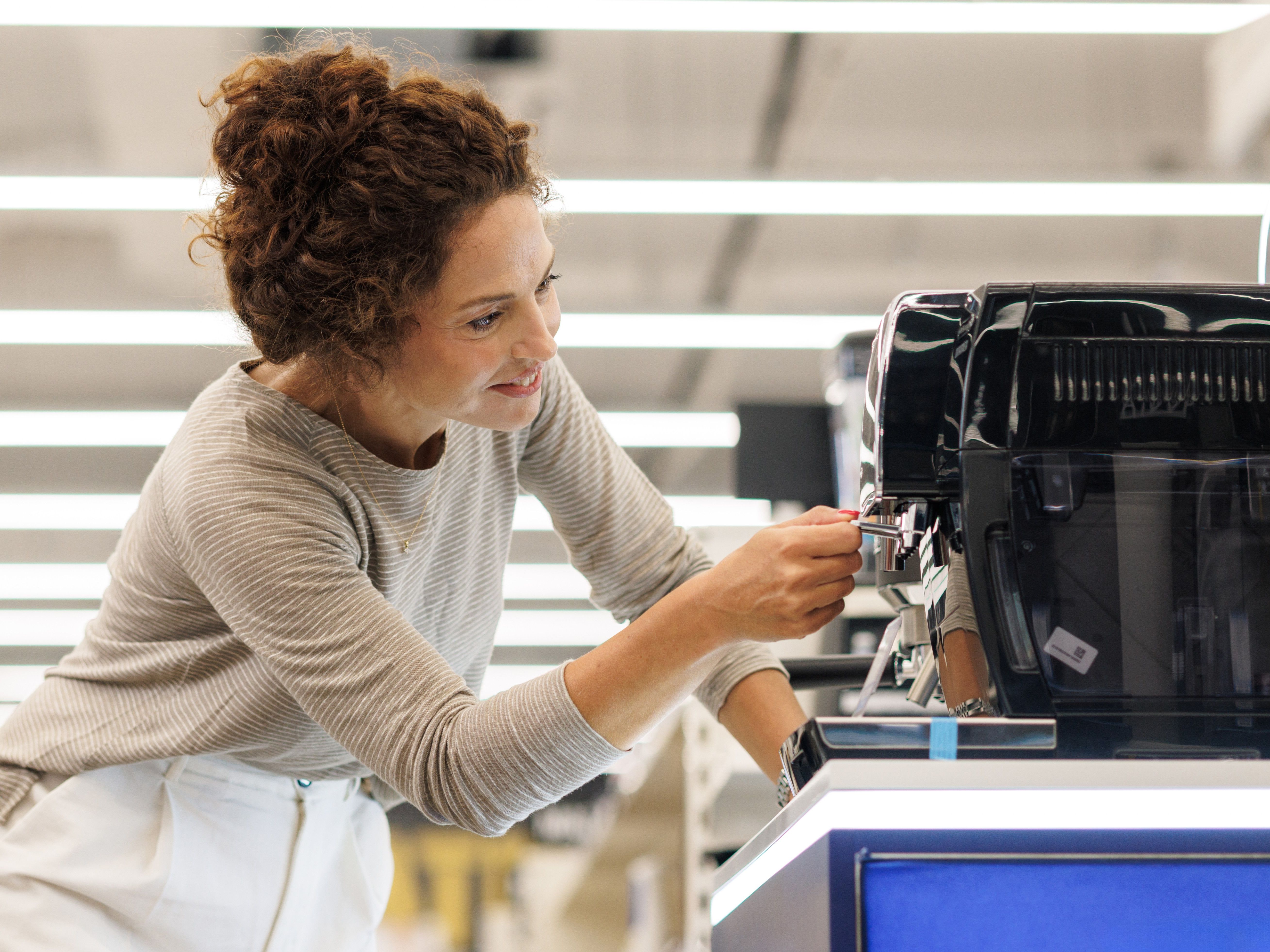 Tips for Monitoring Smart Coffee Makers: Essential Expert Strategies