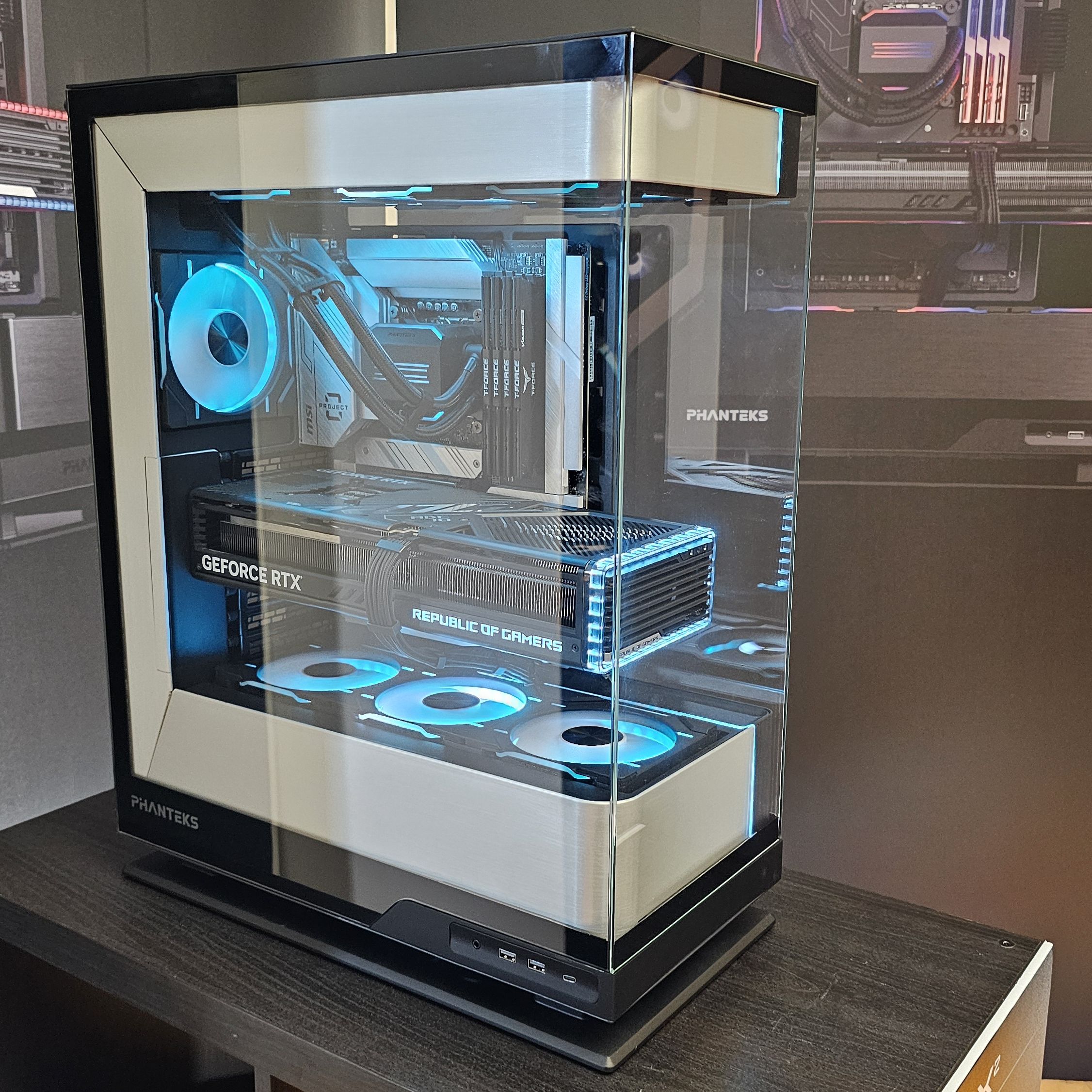 Phanteks Evolv X2 WHITE PCケース 自作PC Phanteks Evolv X2 is the perfect showcase PC chassis — floating