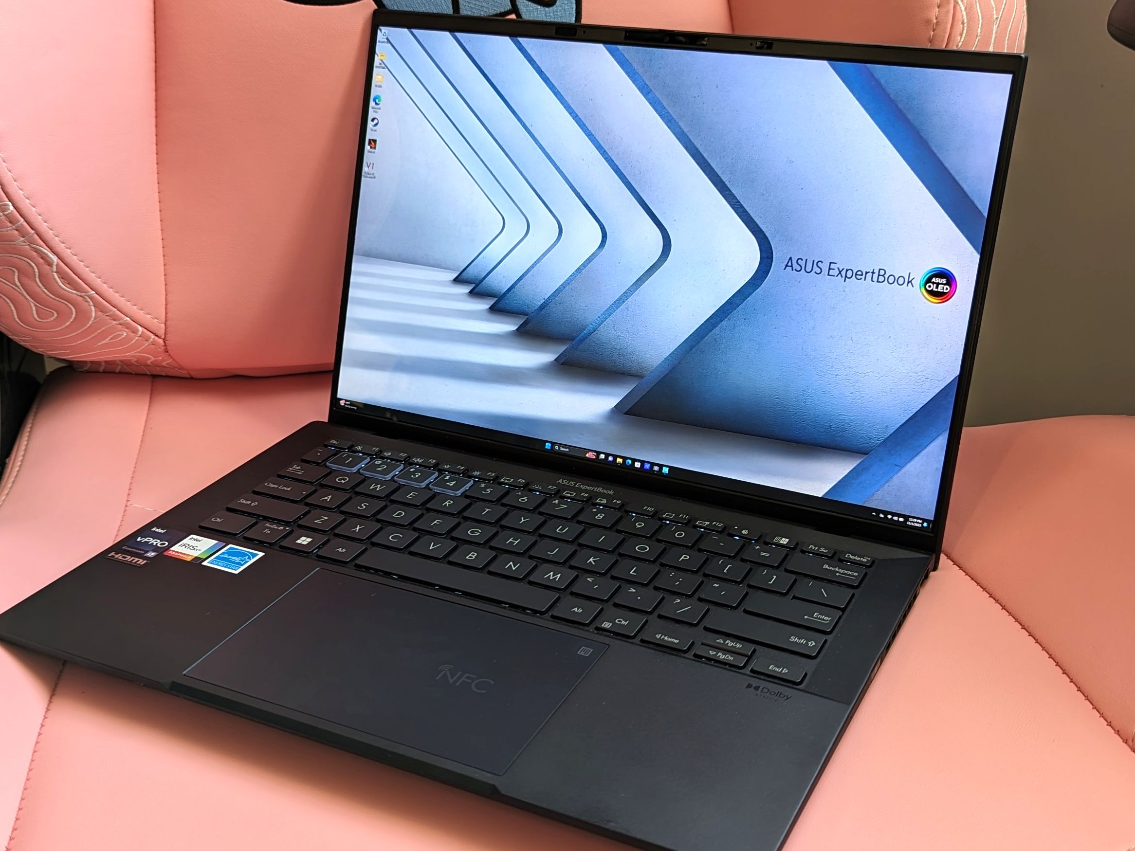 Asus ExpertBook B9 OLED review: Great on the outside, just don